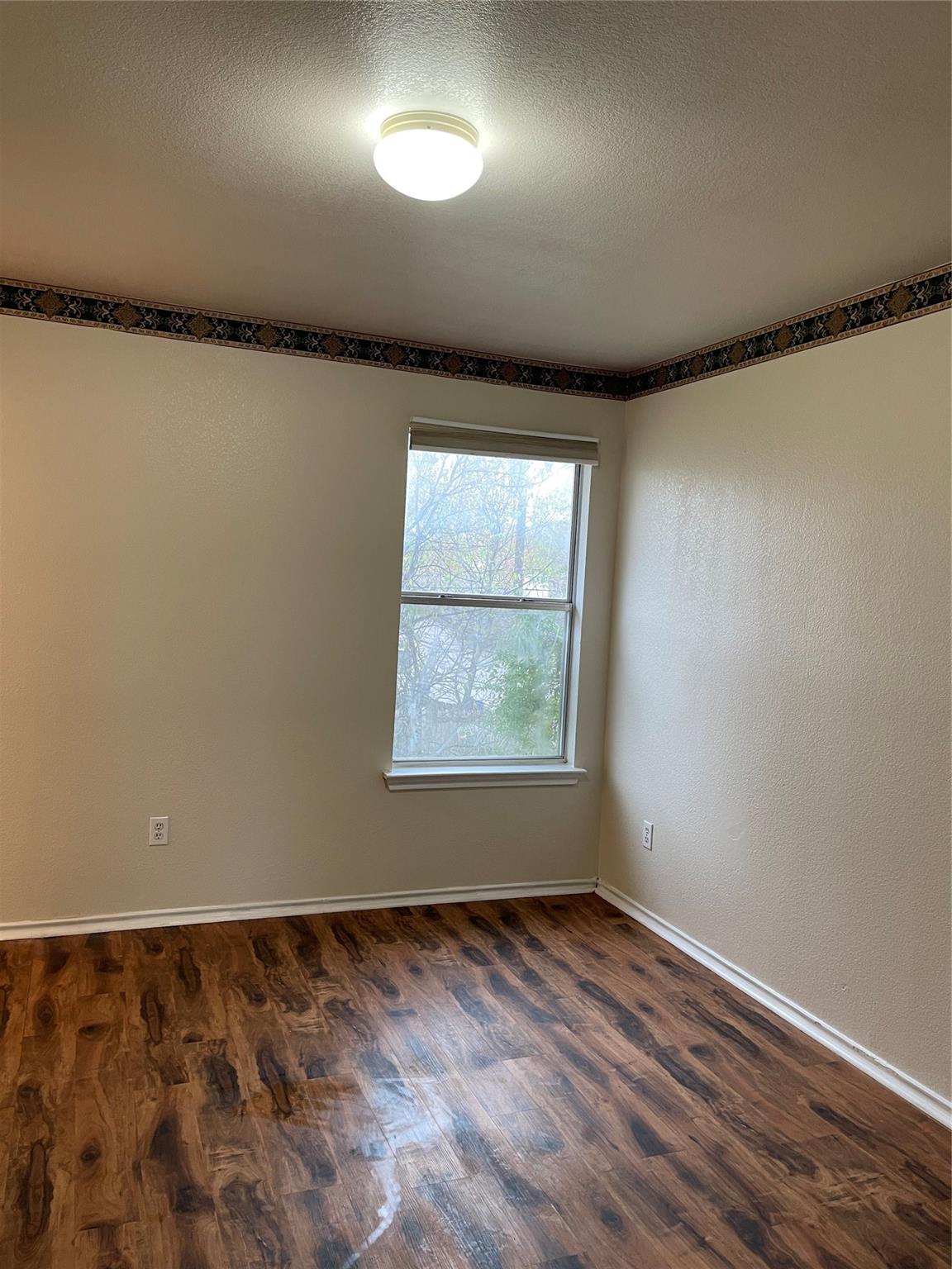 1013 Christopher St #a Property Photo 11