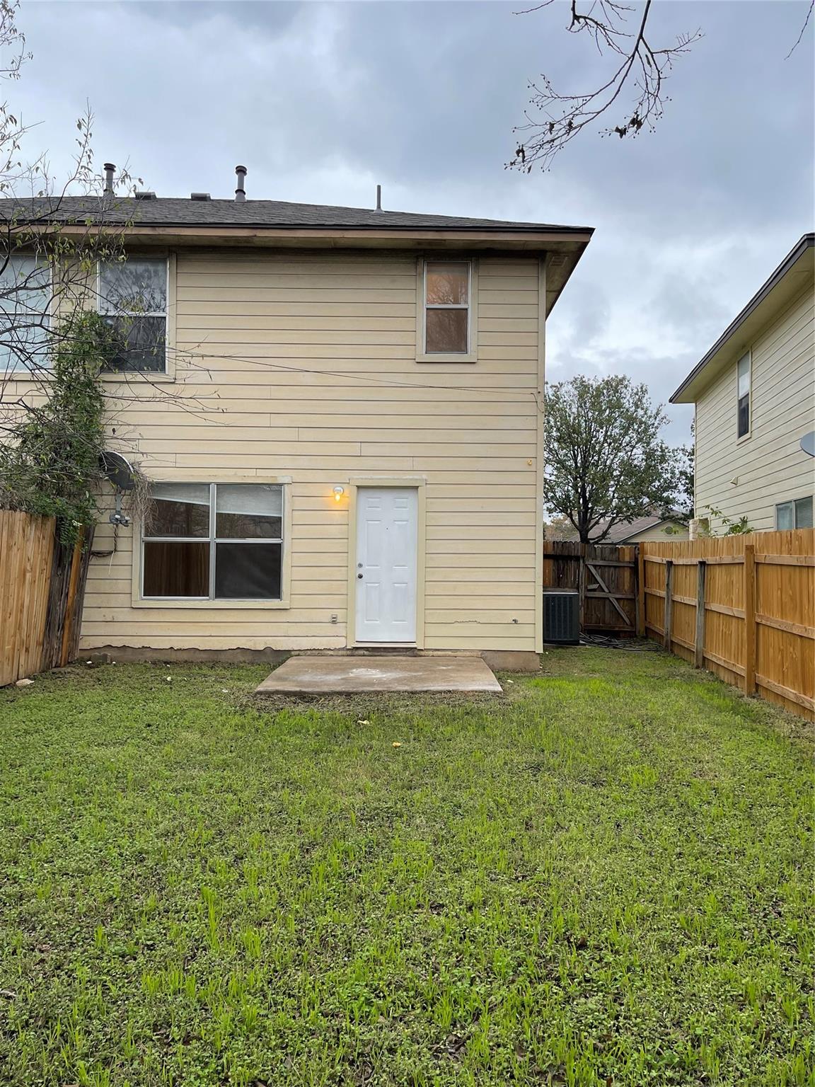 1013 Christopher St #a Property Photo 16