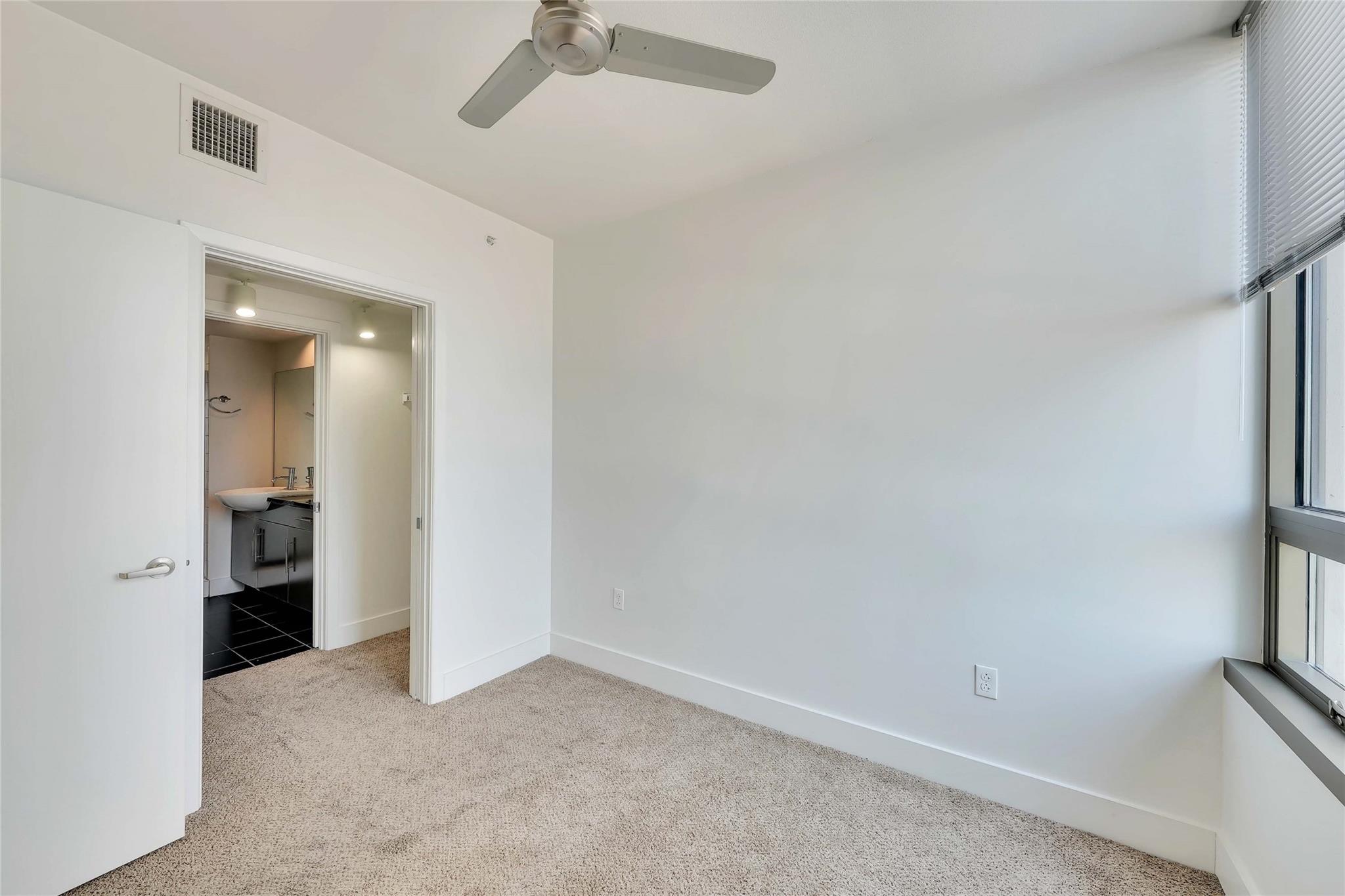 300 Bowie St #1502 Property Photo 8