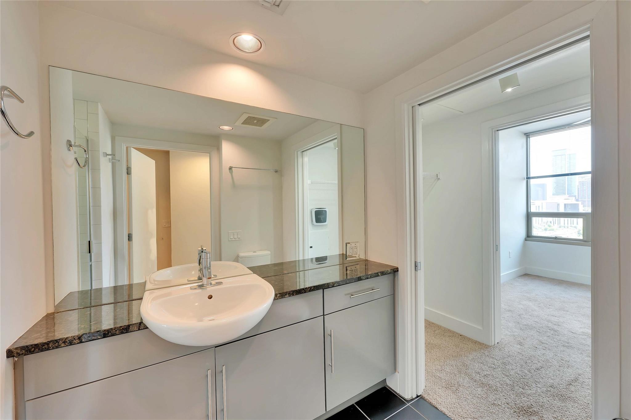 300 Bowie St #1502 Property Photo 11