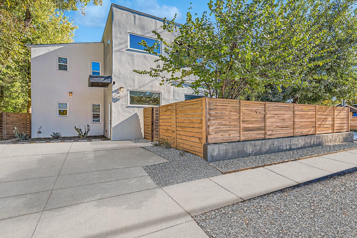 1600 Holly St Property Photo 1