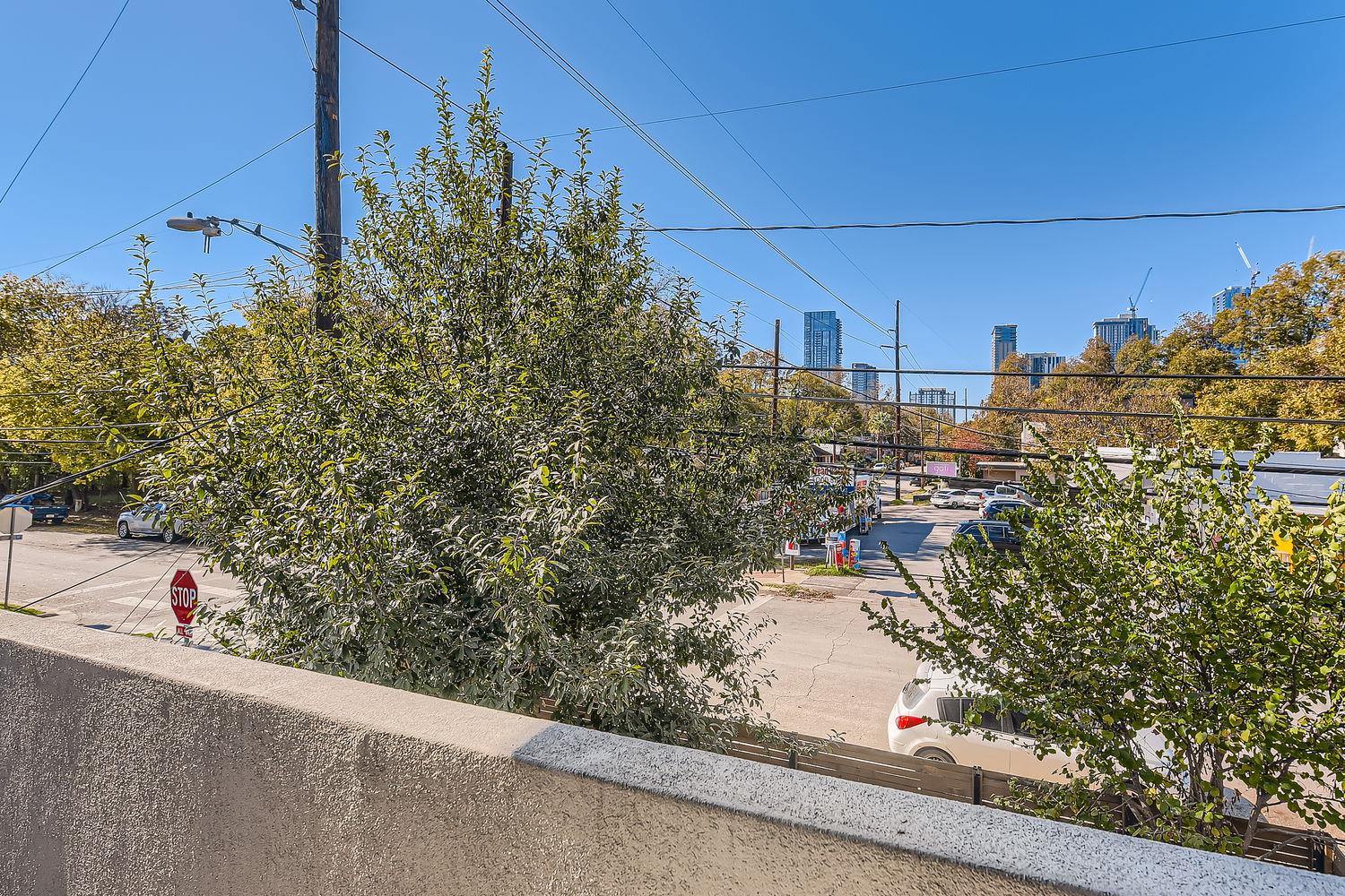 1600 Holly St Property Photo 23