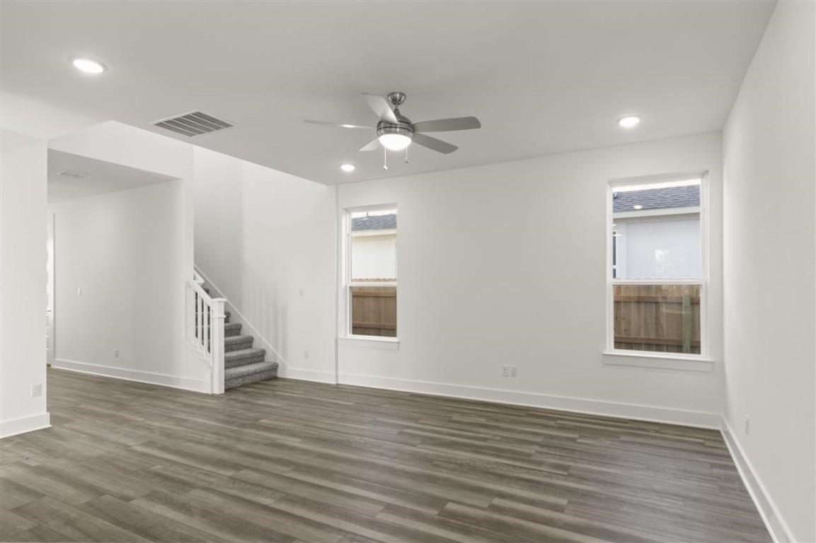 3822 Wild Olive Way Property Photo 10