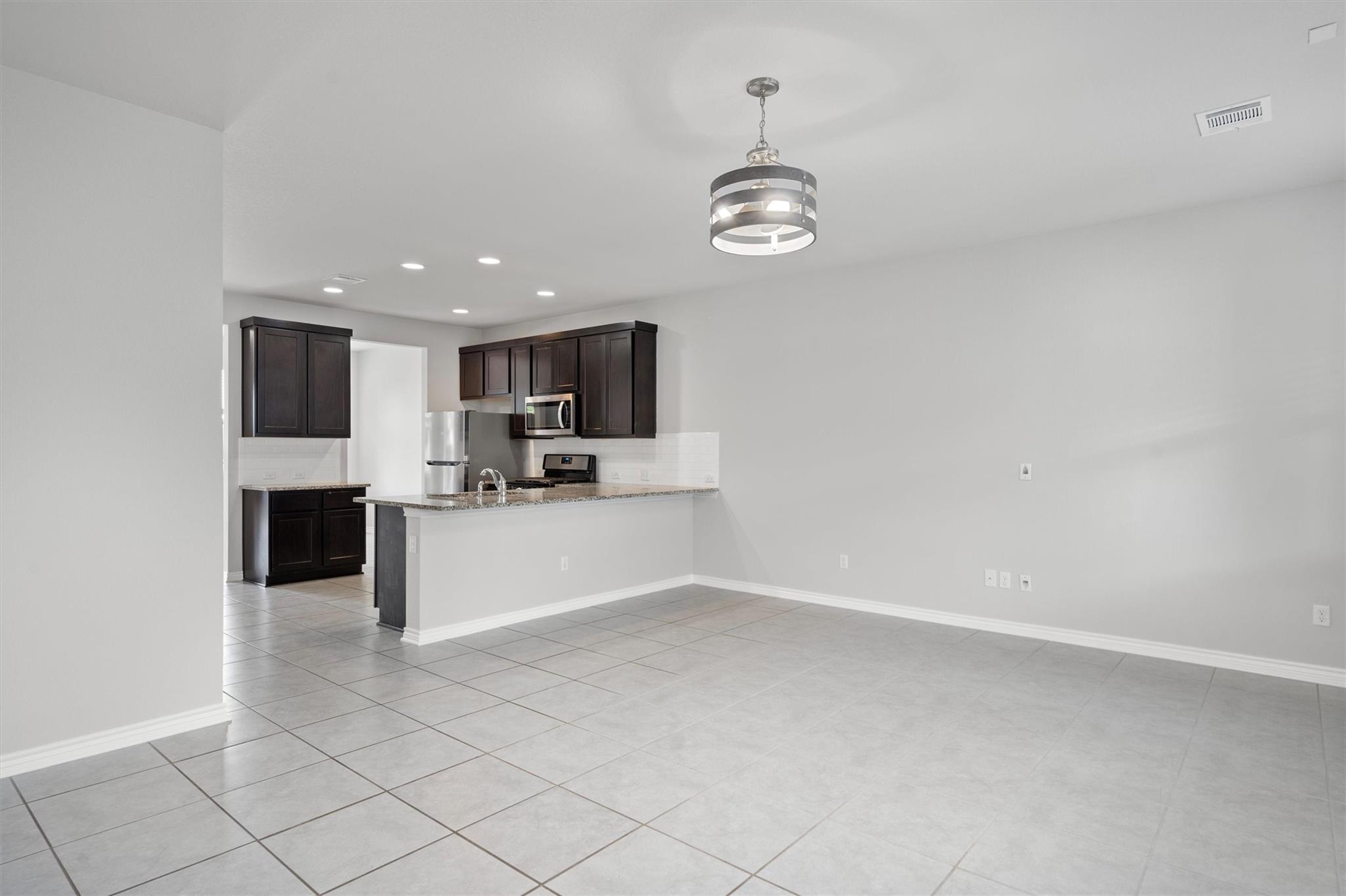 1805 Artesian Springs Xing Property Photo 10