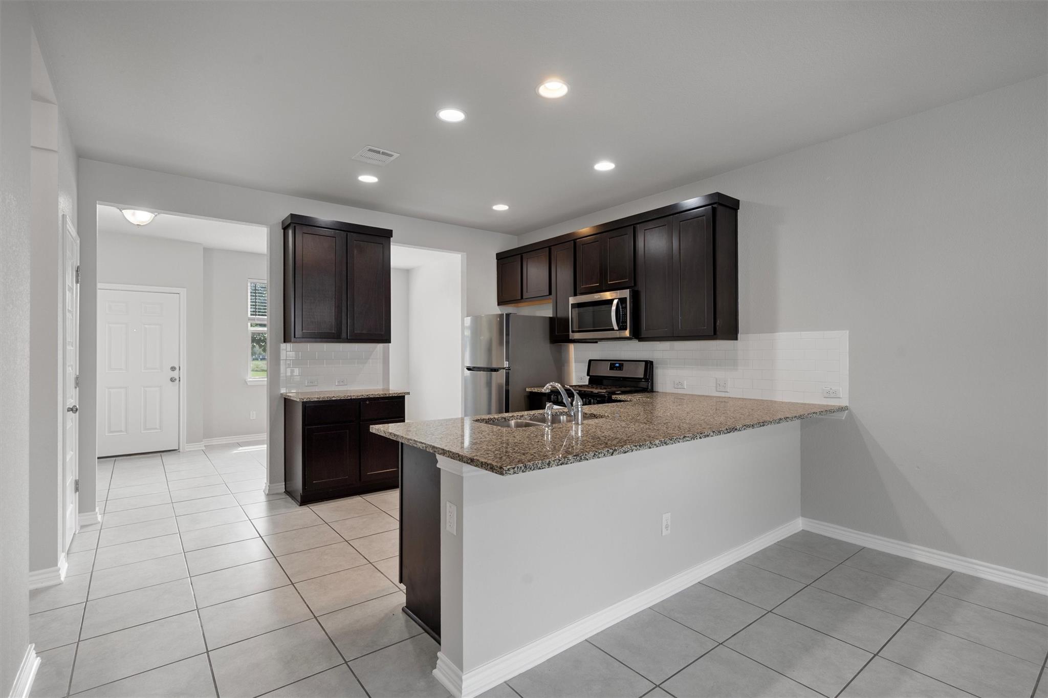 1805 Artesian Springs Xing Property Photo 12