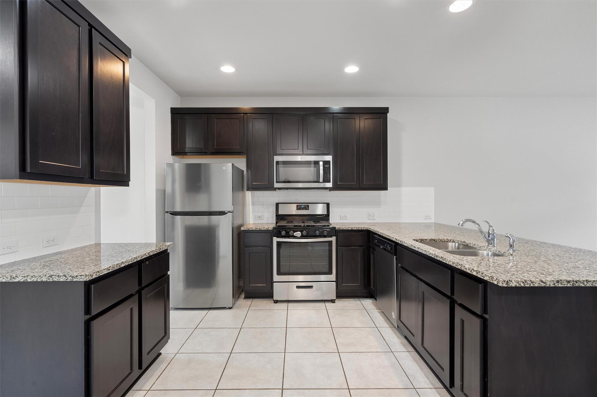 1805 Artesian Springs Xing Property Photo 13