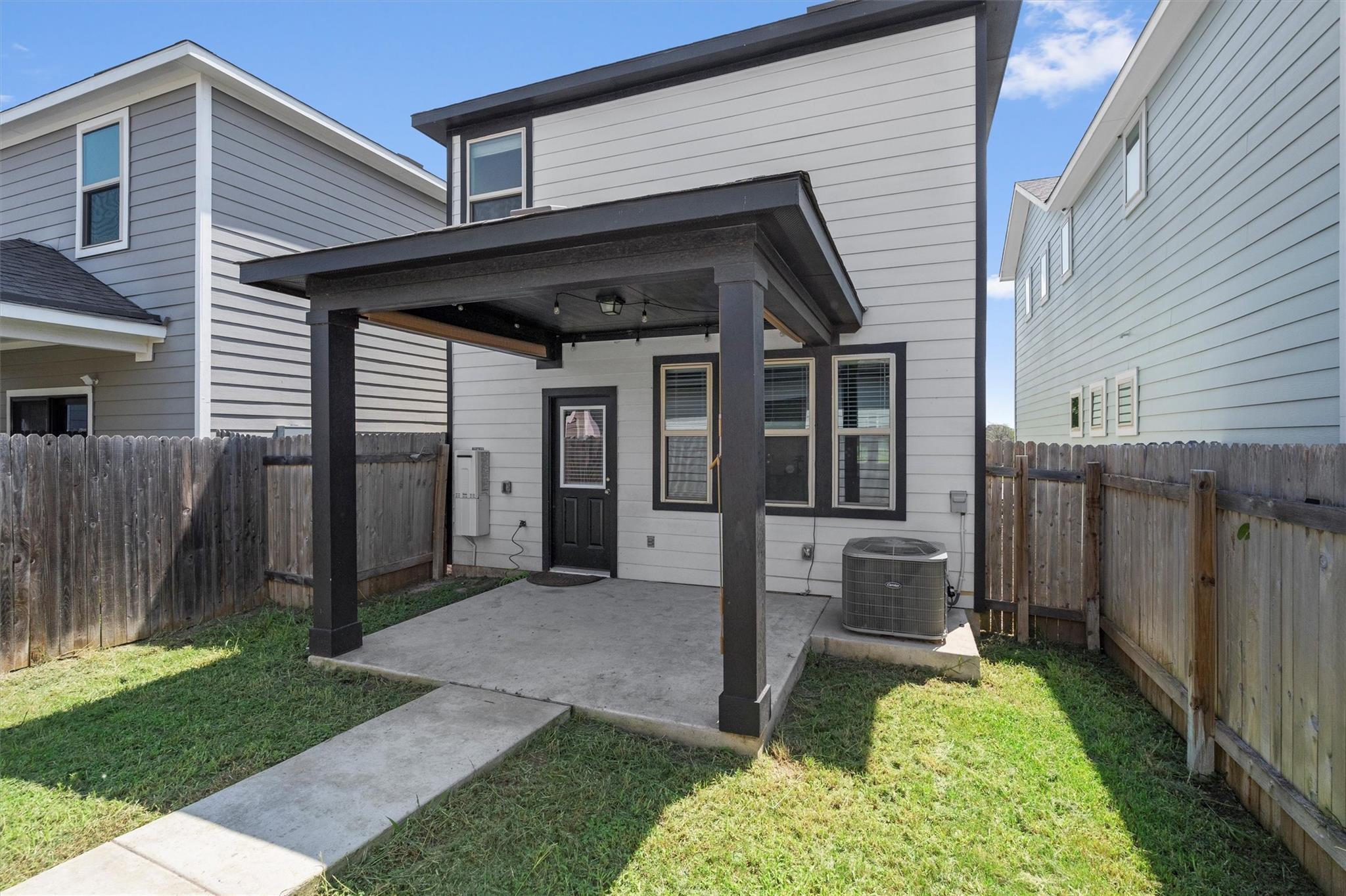 1805 Artesian Springs Xing Property Photo 29