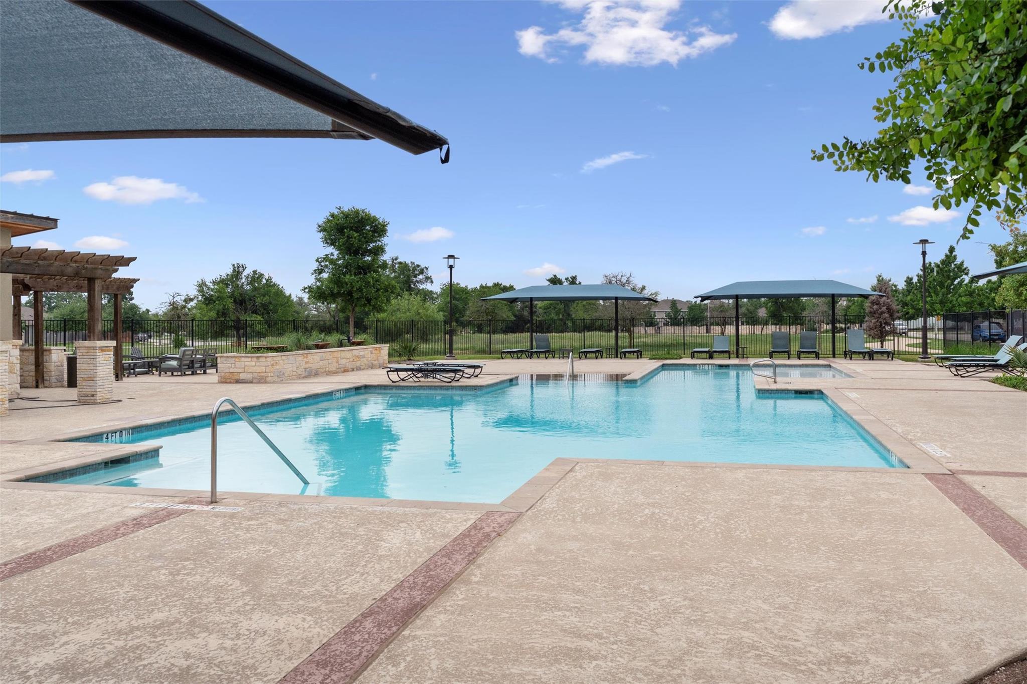 1805 Artesian Springs Xing Property Photo 34