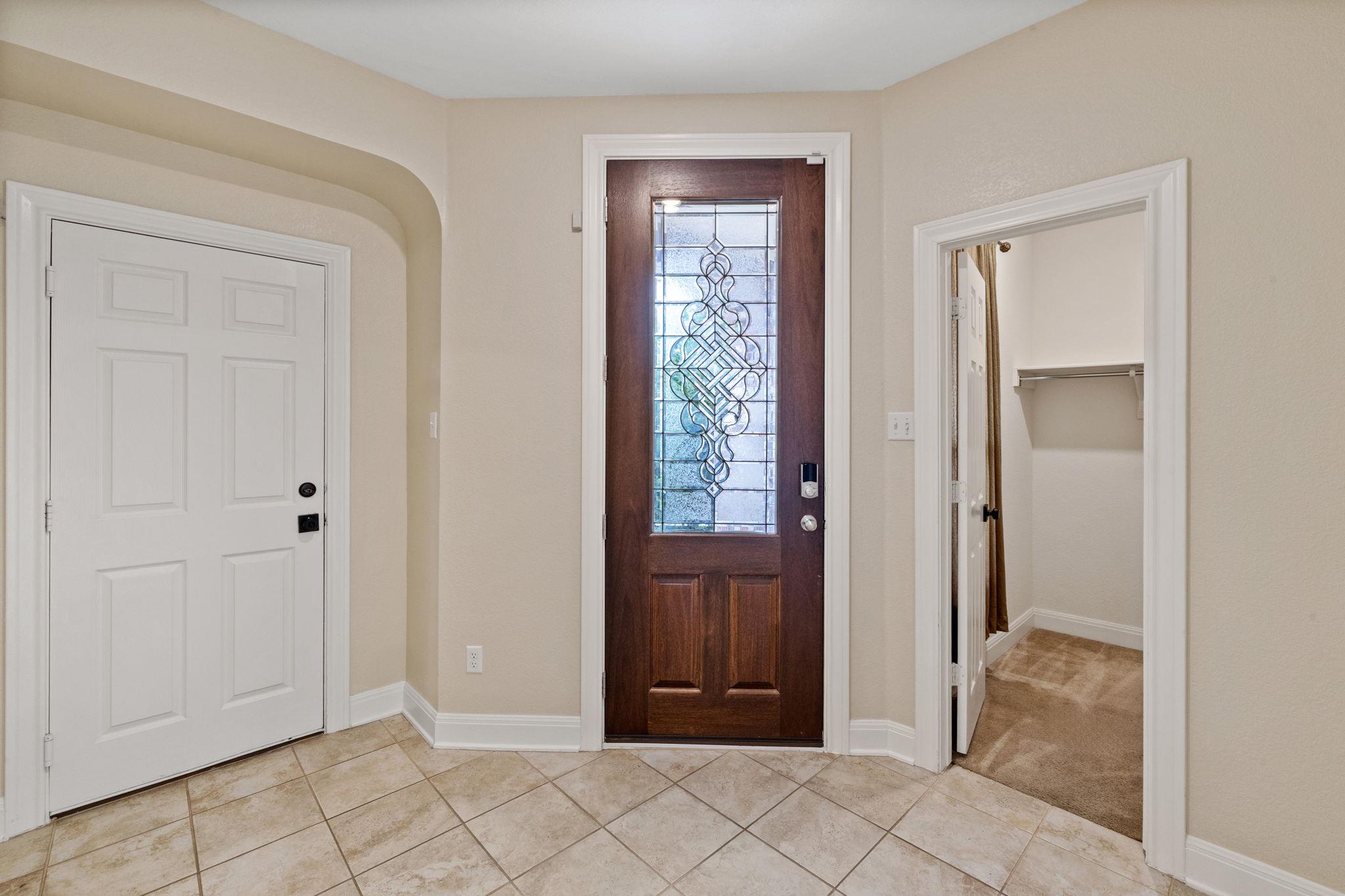 2950 E Old Settlers Blvd #11 Property Photo 3