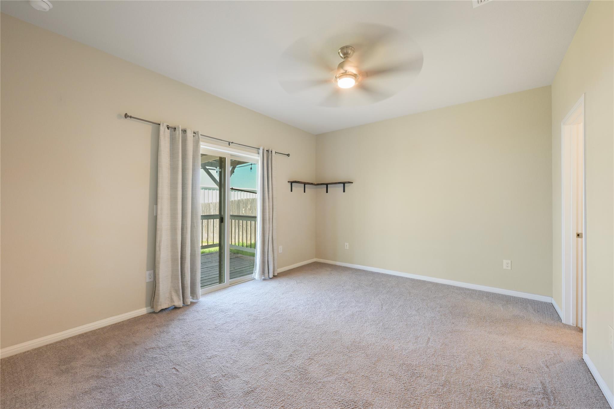 448 Triumph Rd Property Photo 14