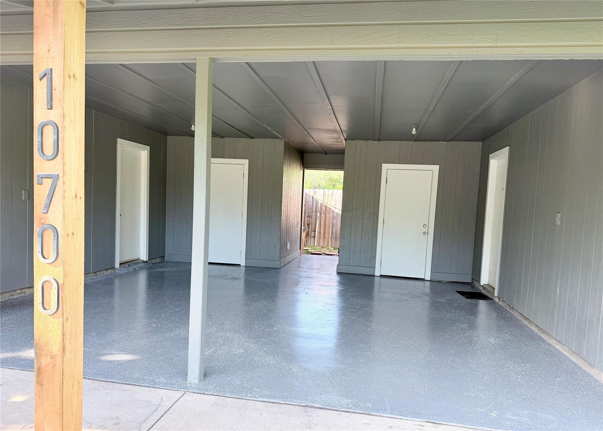 10700 Plains Trl Property Photo 16