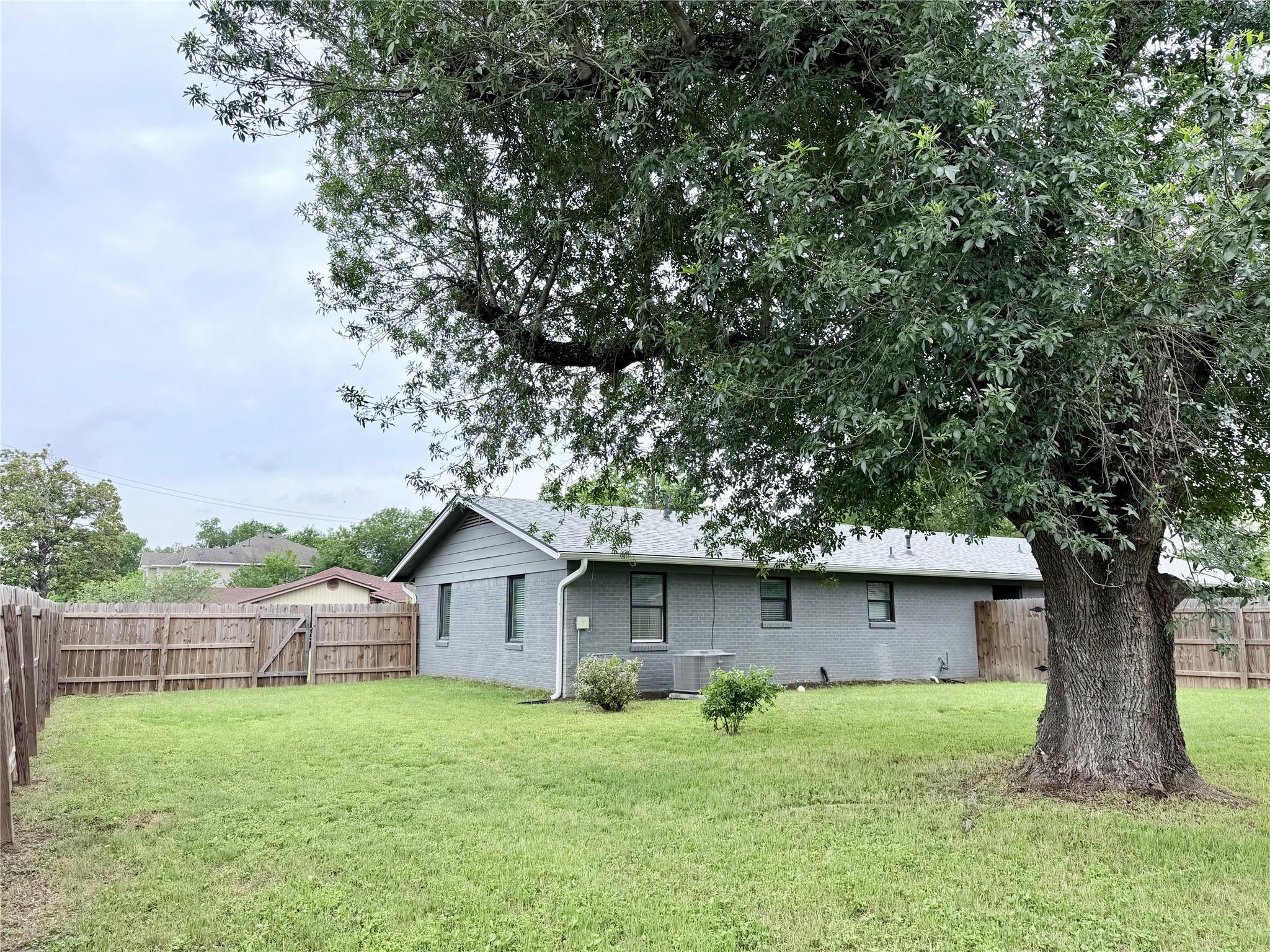 10700 Plains Trl Property Photo 25