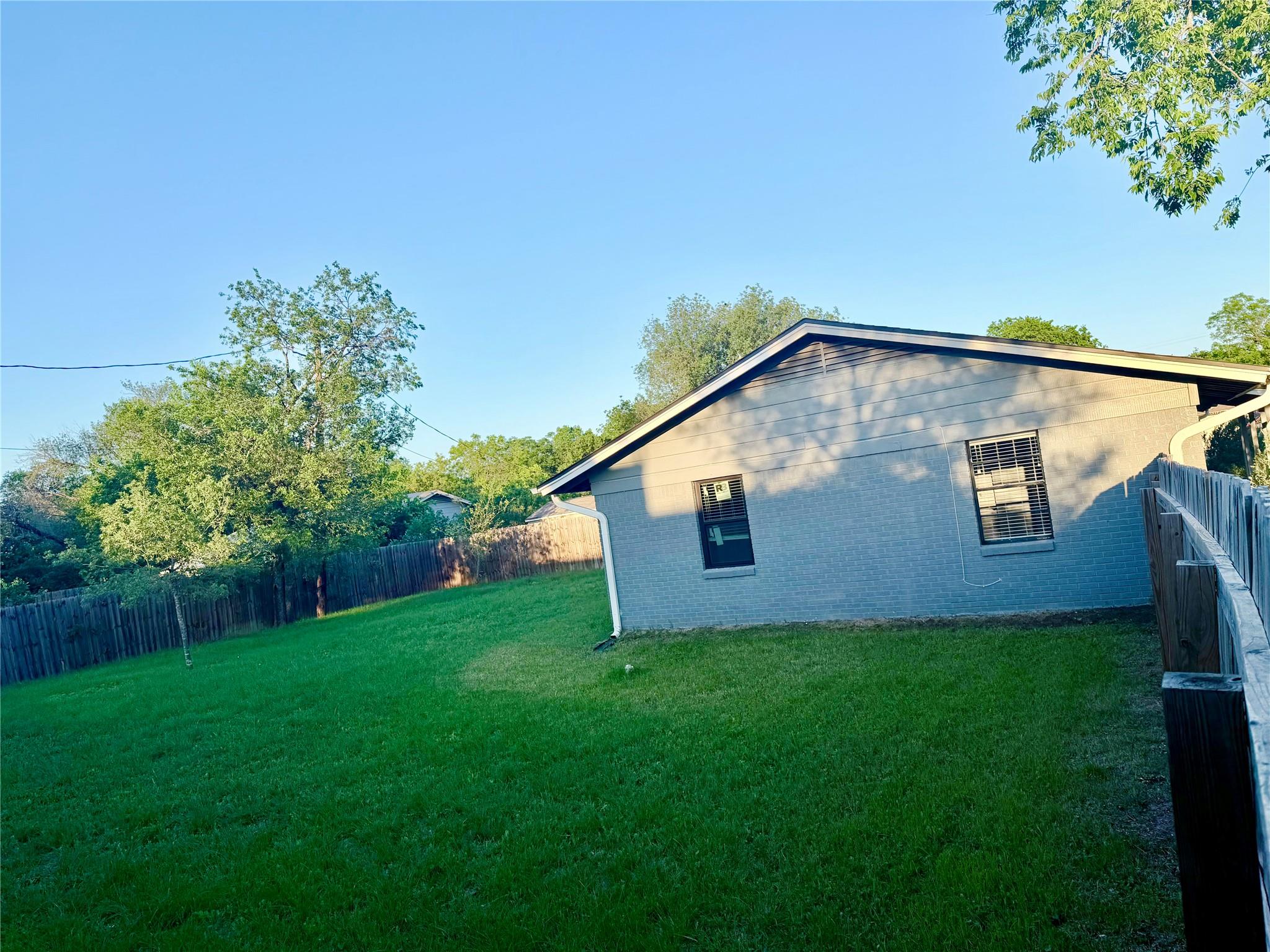 10700 Plains Trl Property Photo 33