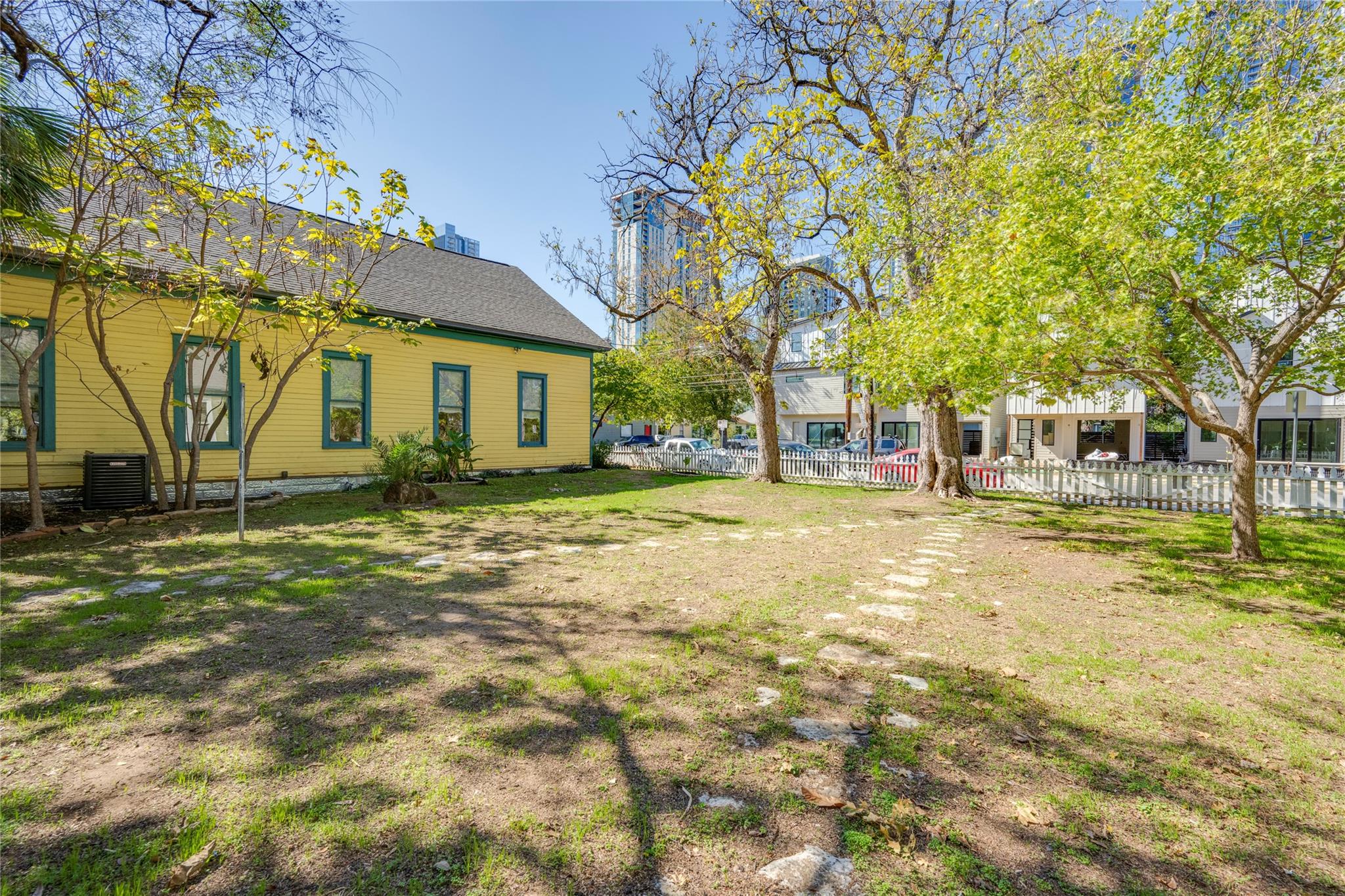 81 San Marcos St #b Property Photo 20