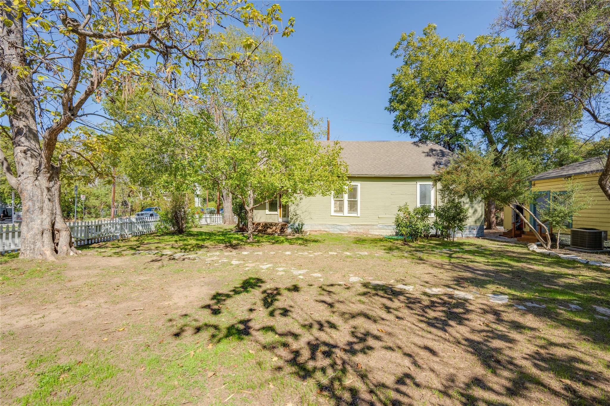 81 San Marcos St #b Property Photo 24