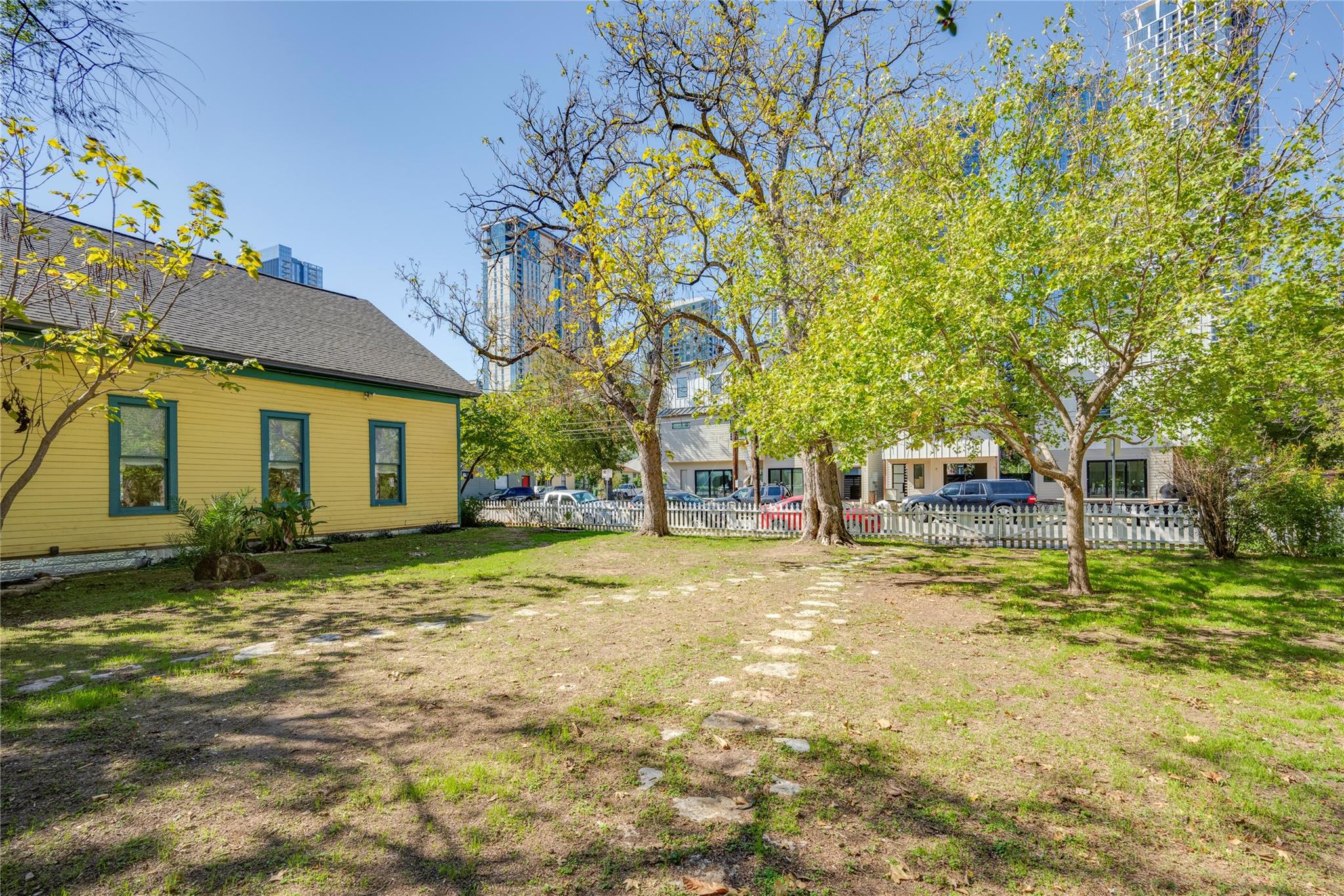81 San Marcos St #b Property Photo 34