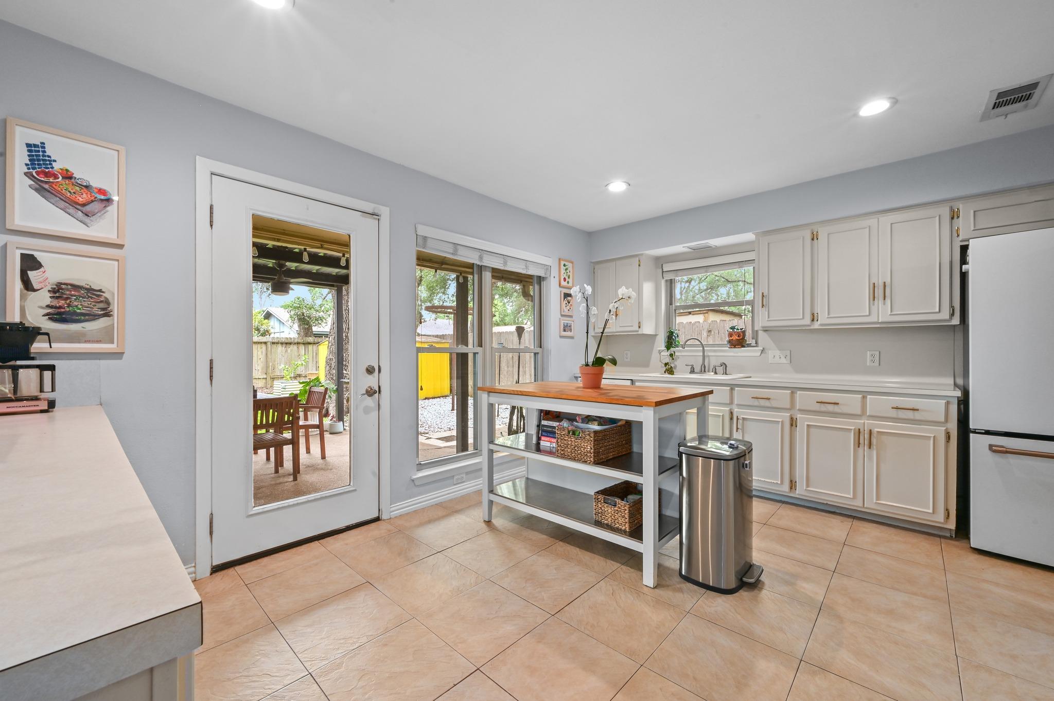 2509 Redleaf Ln Property Photo 6