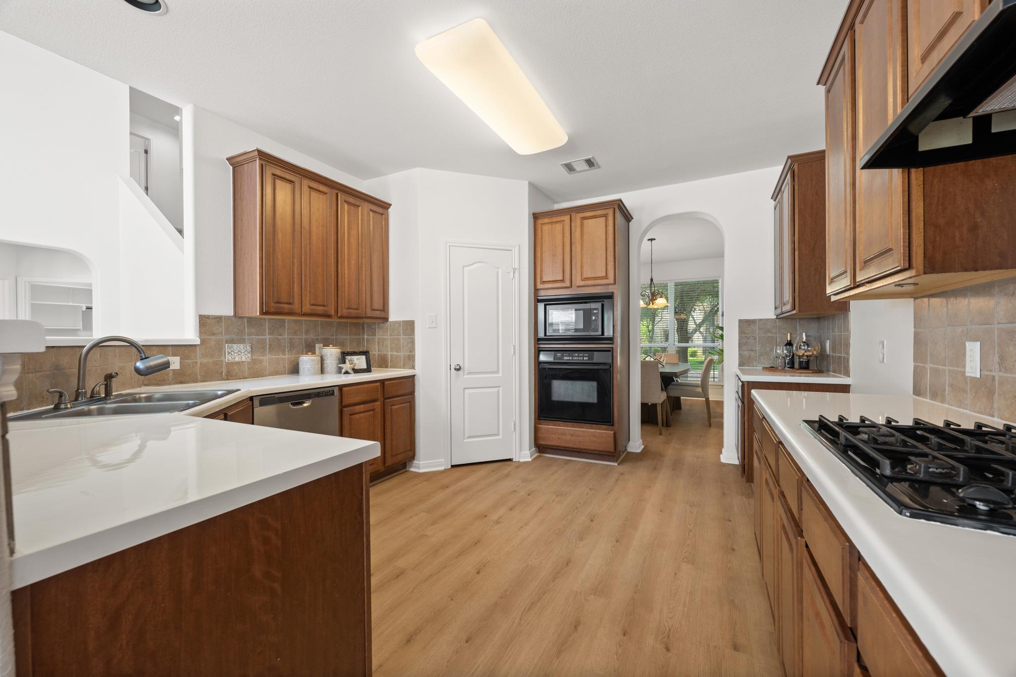 708 Old Ravine Ct Property Photo 19