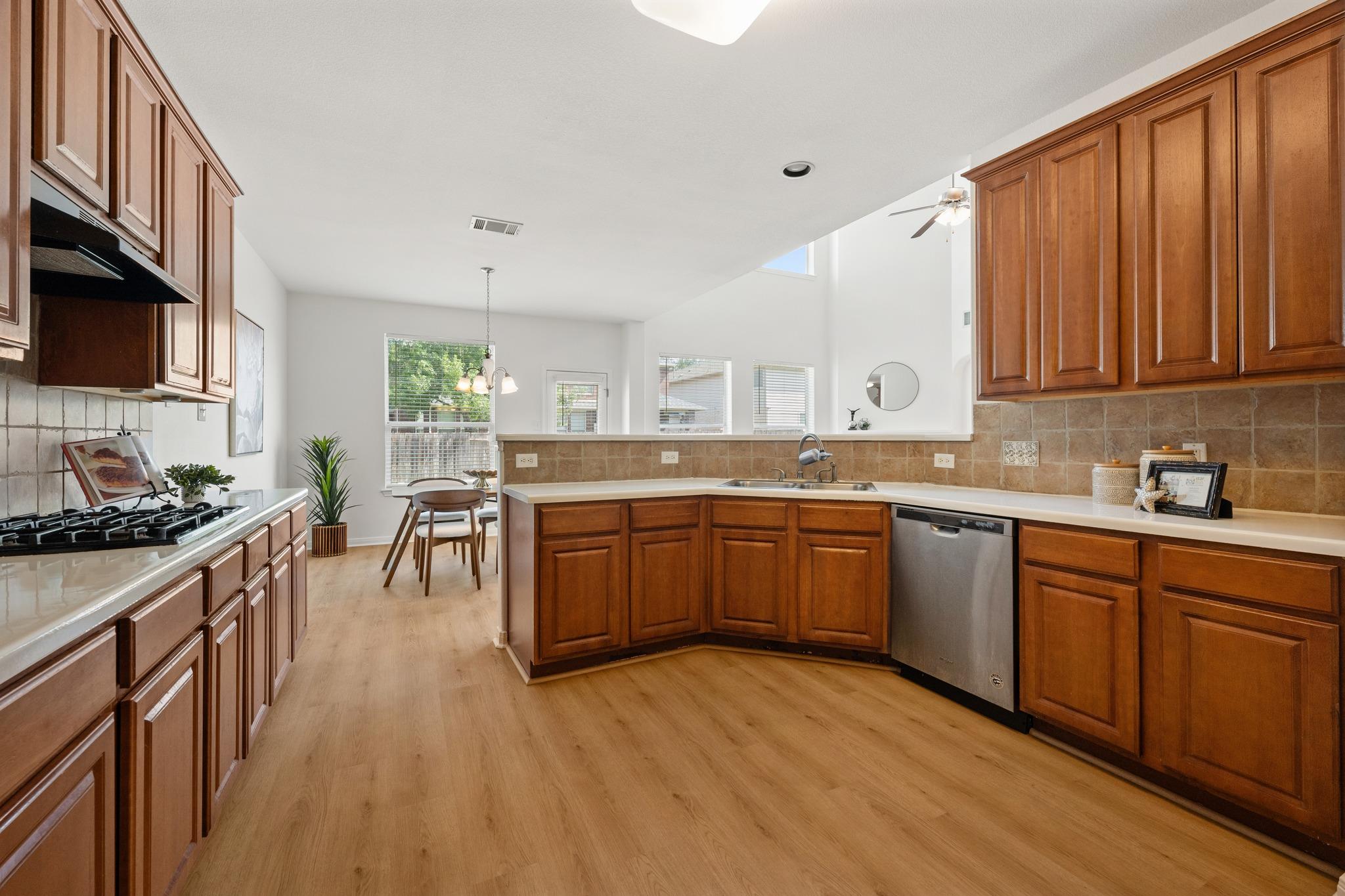 708 Old Ravine Ct Property Photo 20