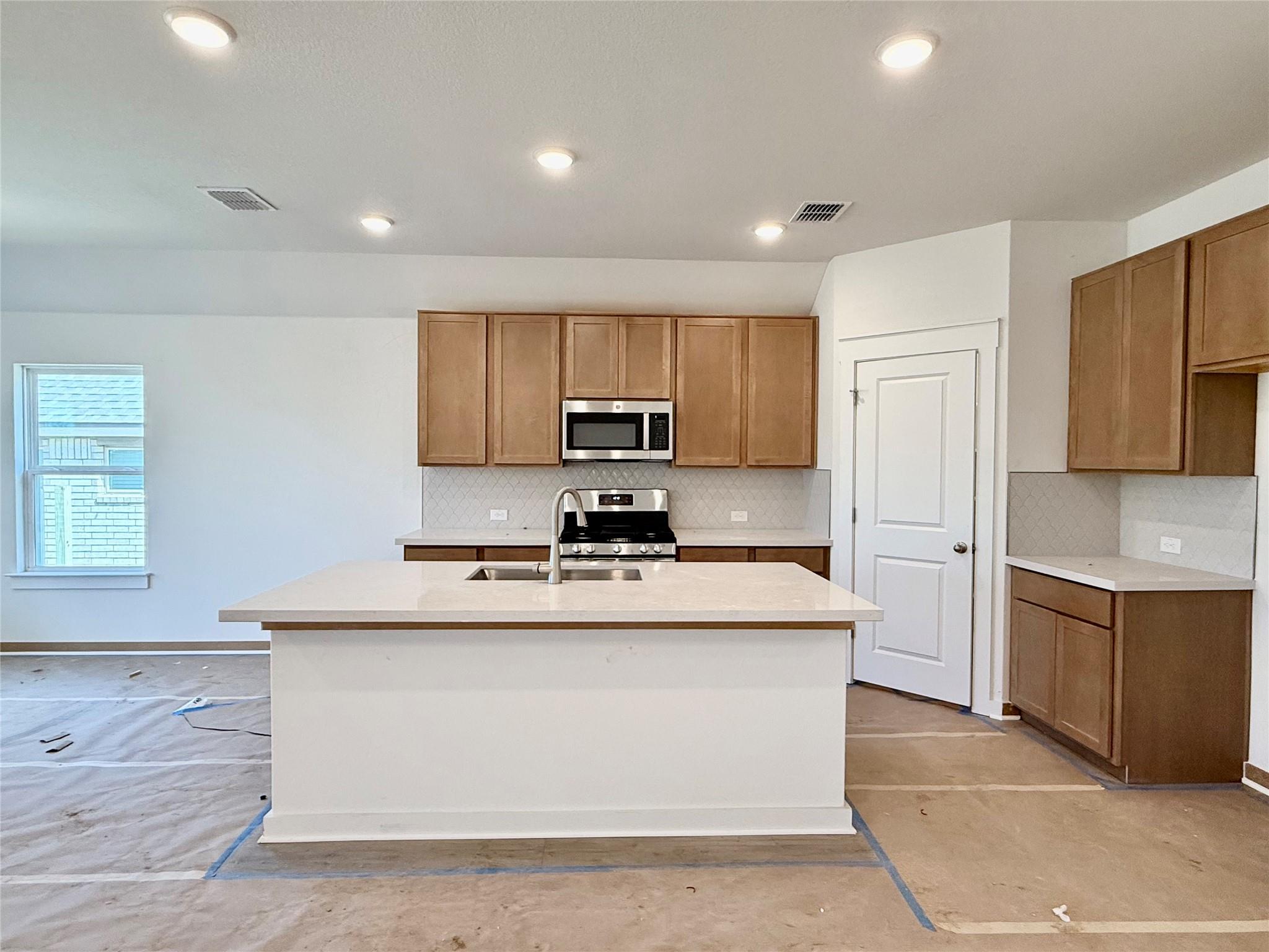 14216 Grassley Trl Property Photo 4