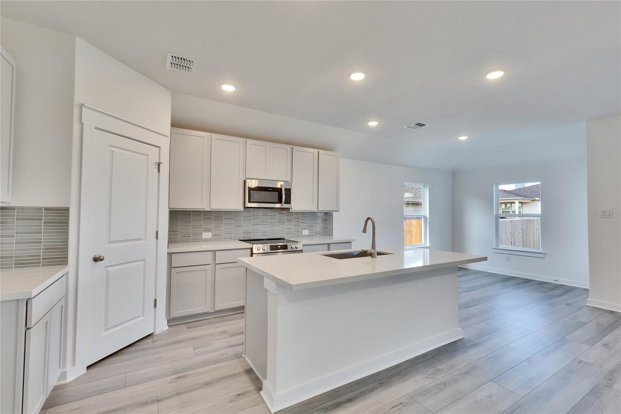 14216 Grassley Trl Property Photo 13