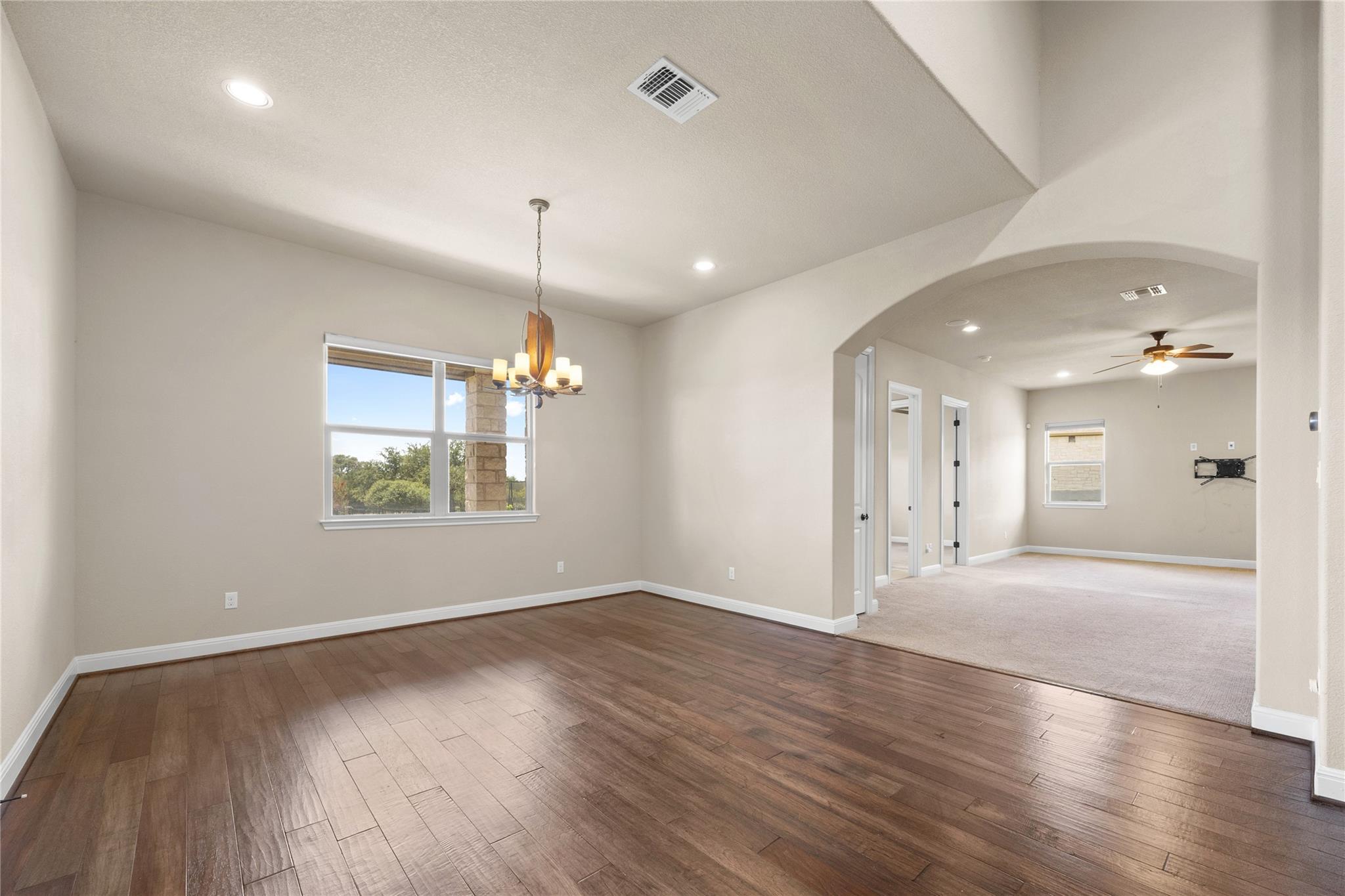 900 Hawthorne Loop Property Photo 13