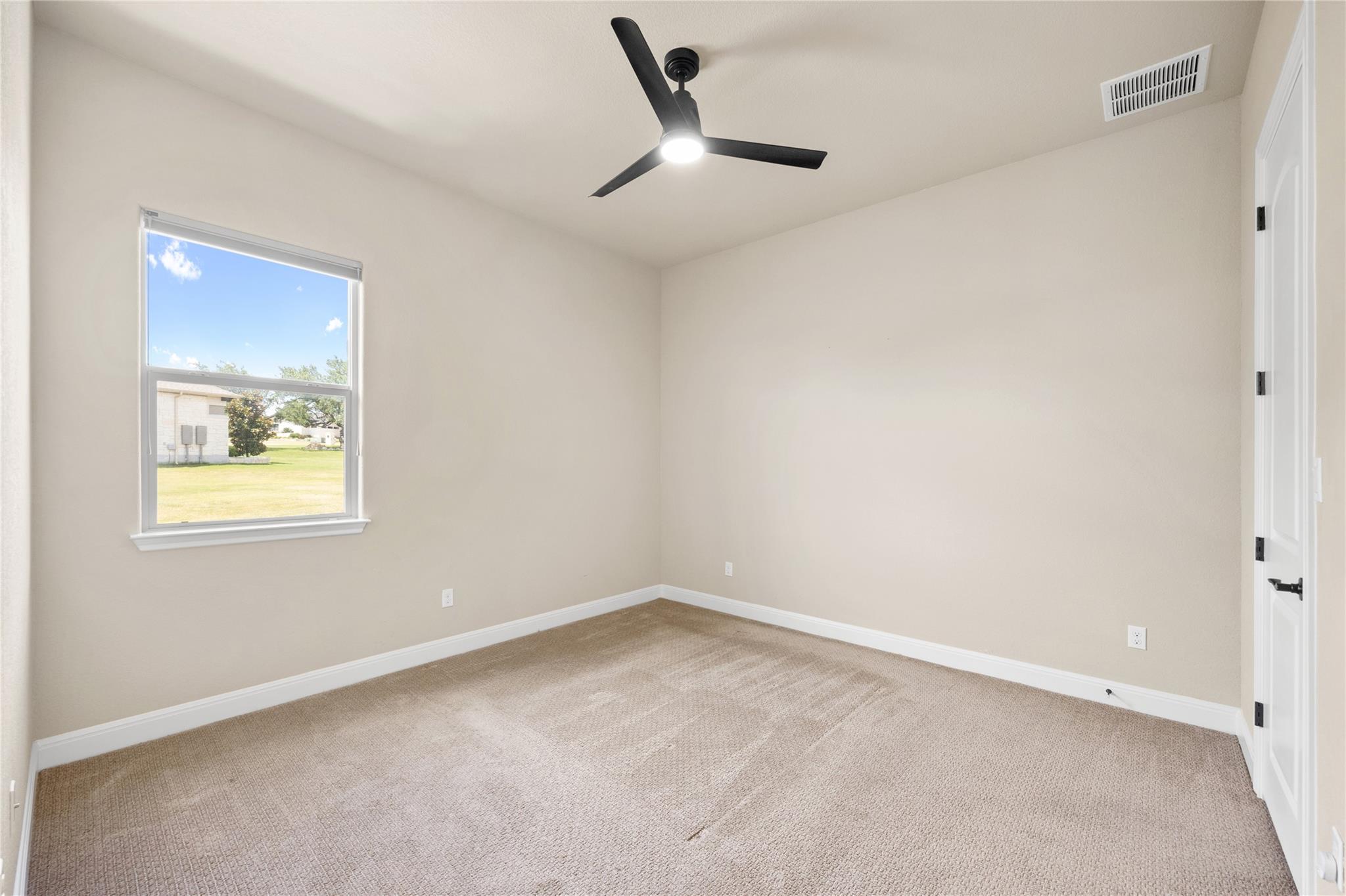 900 Hawthorne Loop Property Photo 30