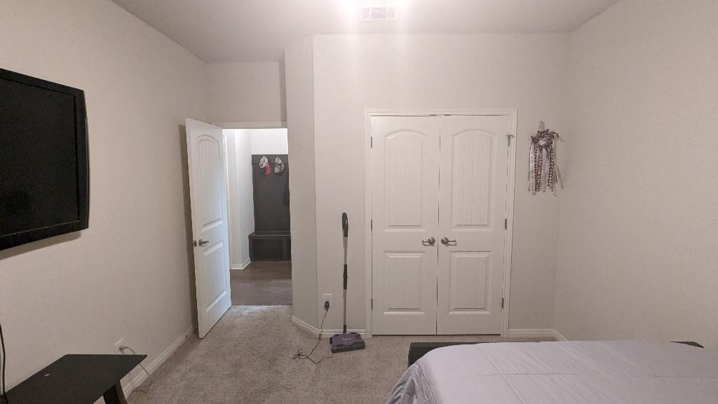 166 Pecos St Property Photo 9