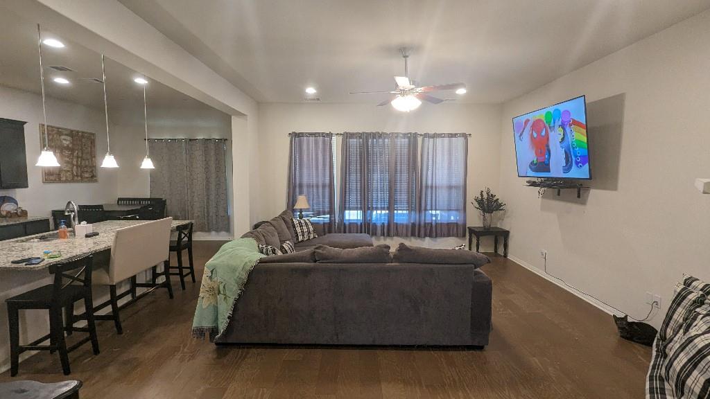 166 Pecos St Property Photo 17