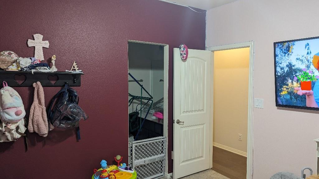 166 Pecos St Property Photo 22