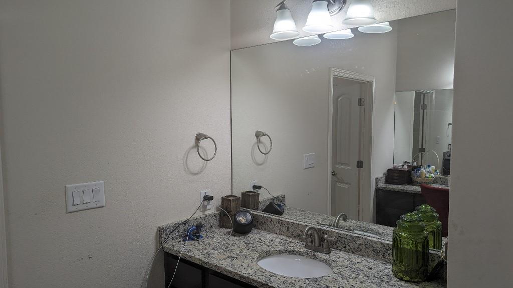 166 Pecos St Property Photo 29