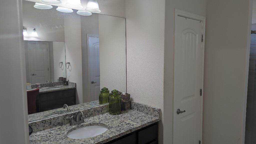 166 Pecos St Property Photo 31