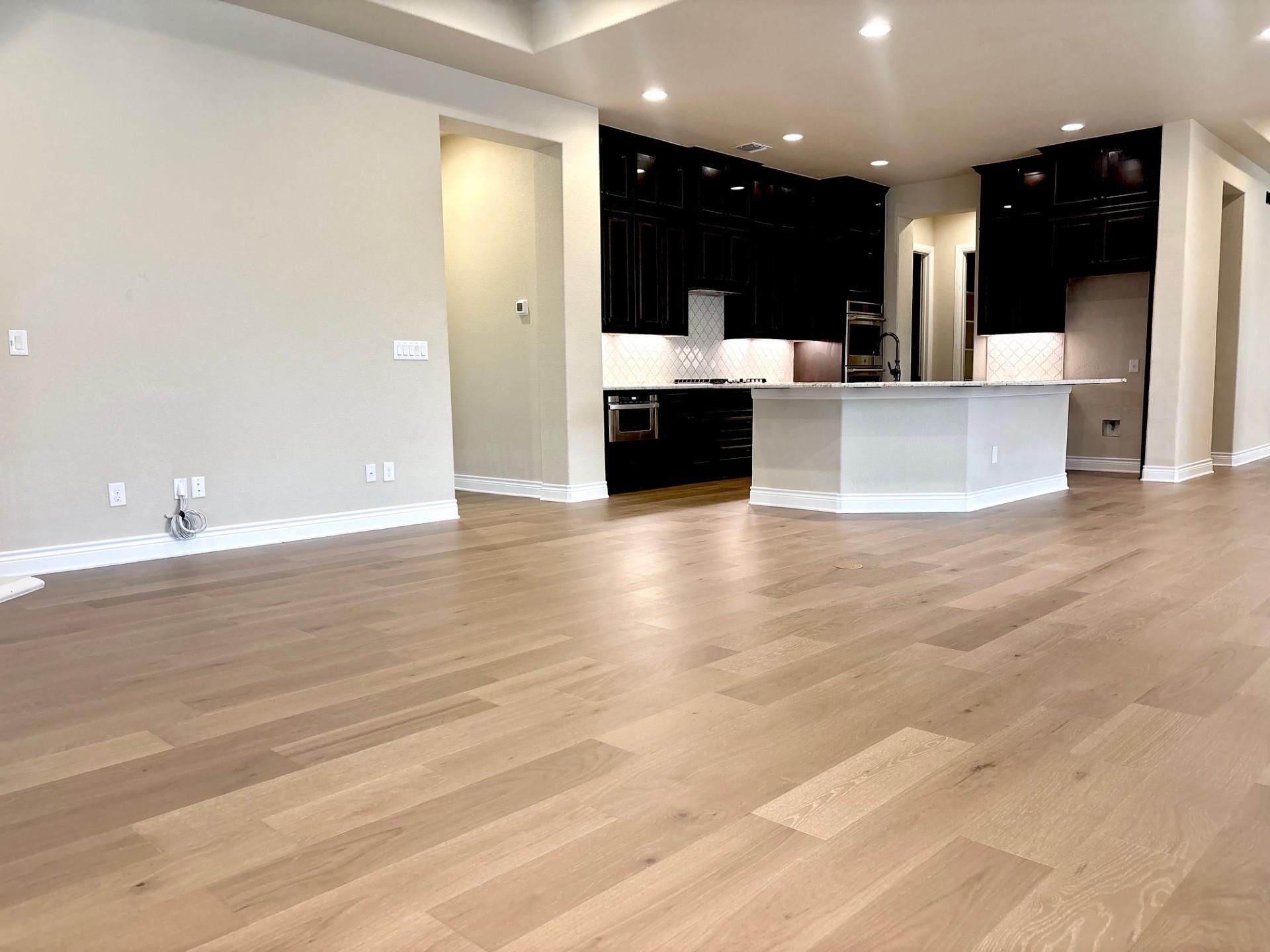 820 Desaix Dr Property Photo 3