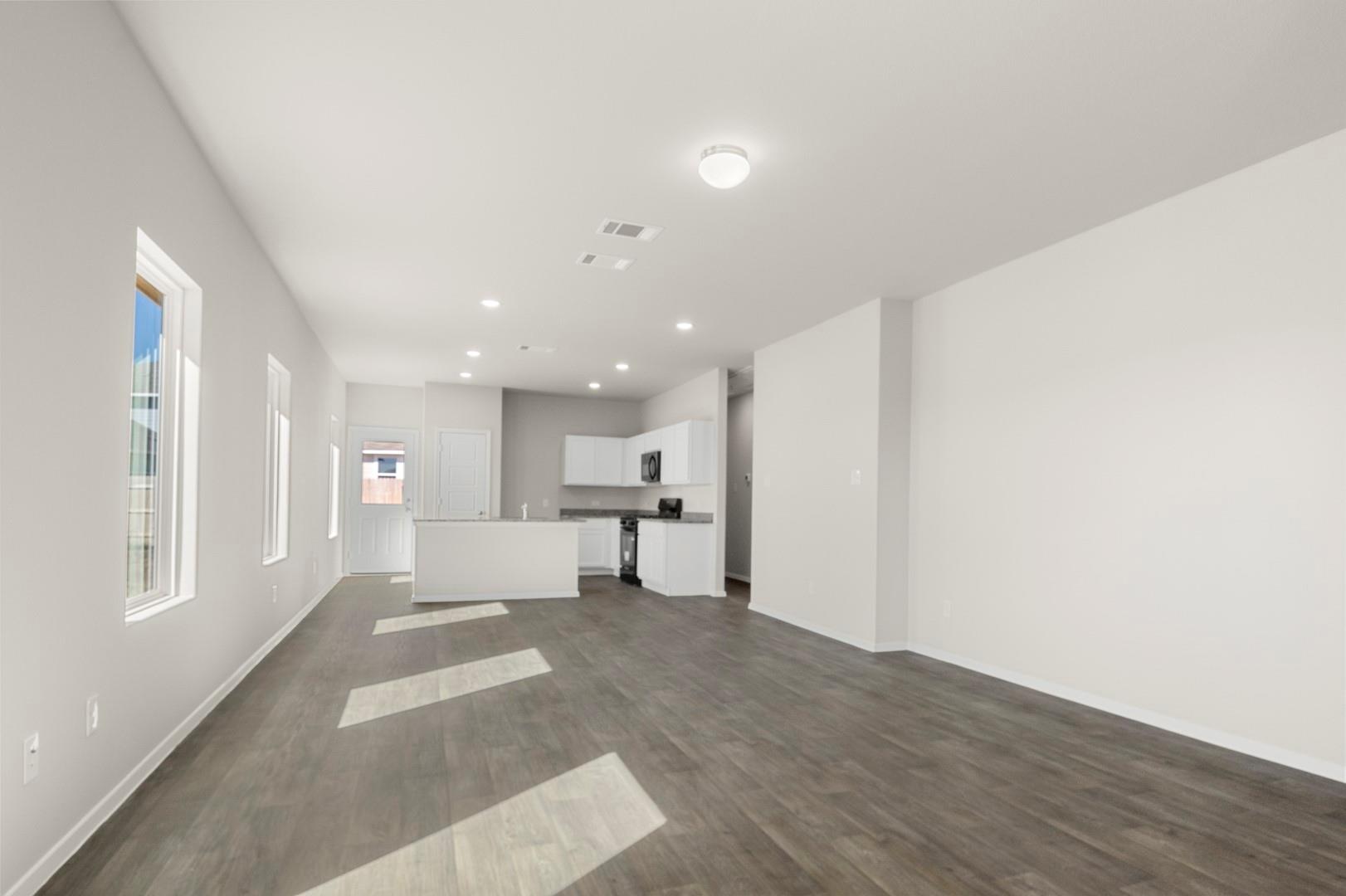 372 Jade St Property Photo 15