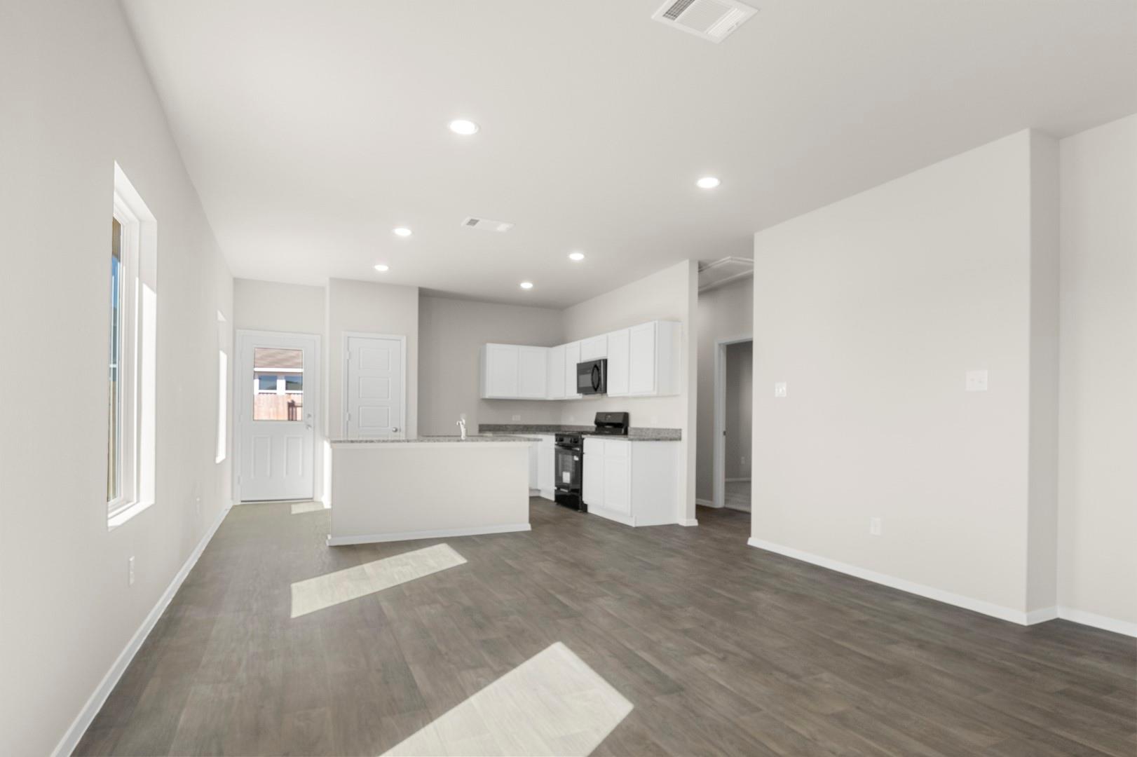 372 Jade St Property Photo 19