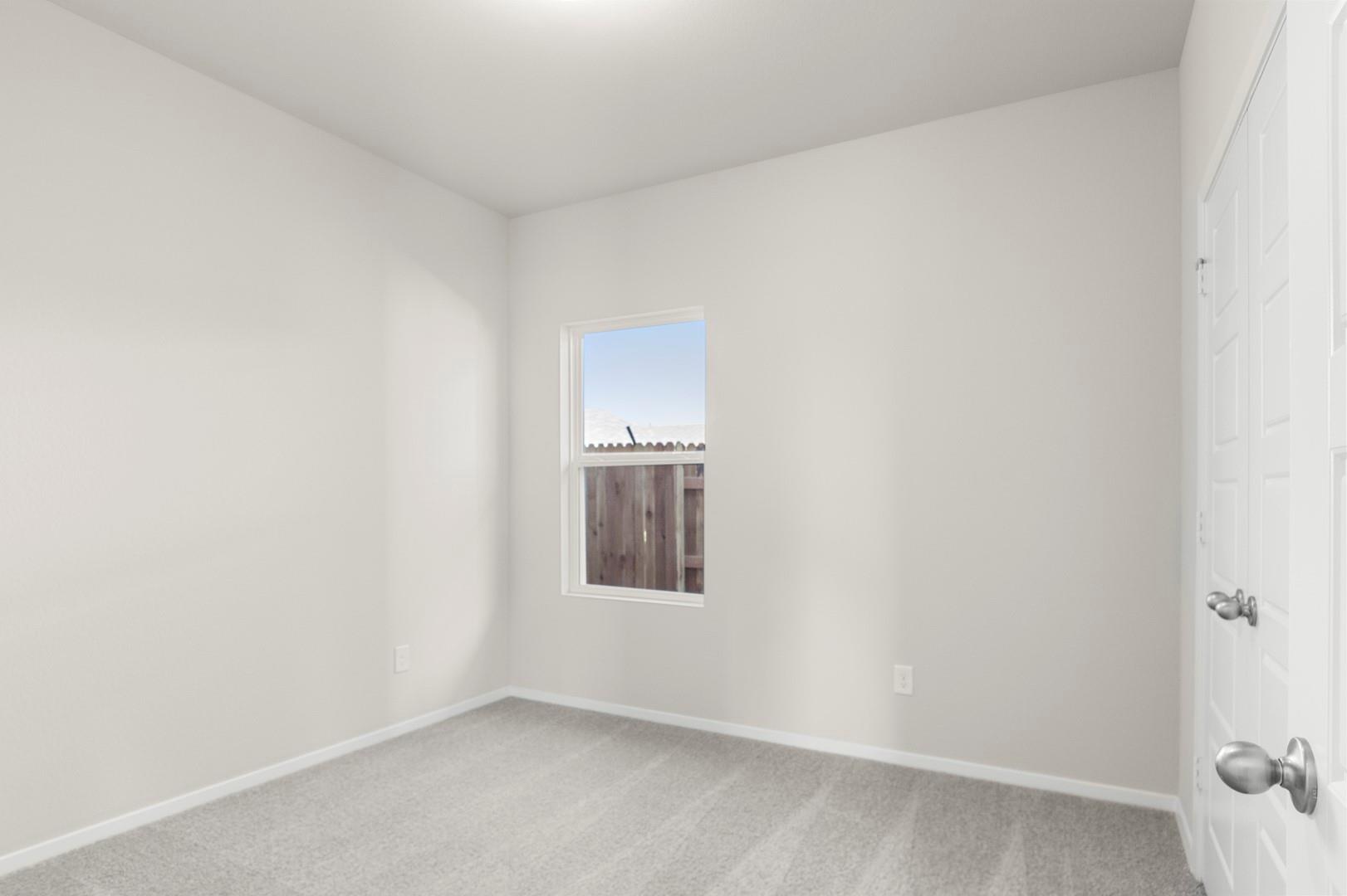 372 Jade St Property Photo 33