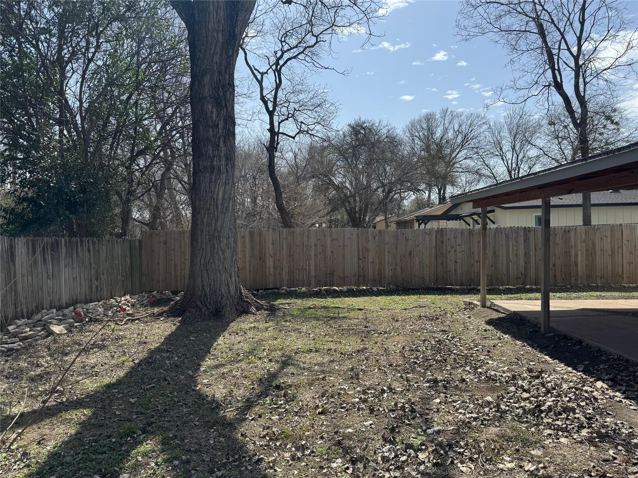 9505 N Creek Dr Property Photo 17