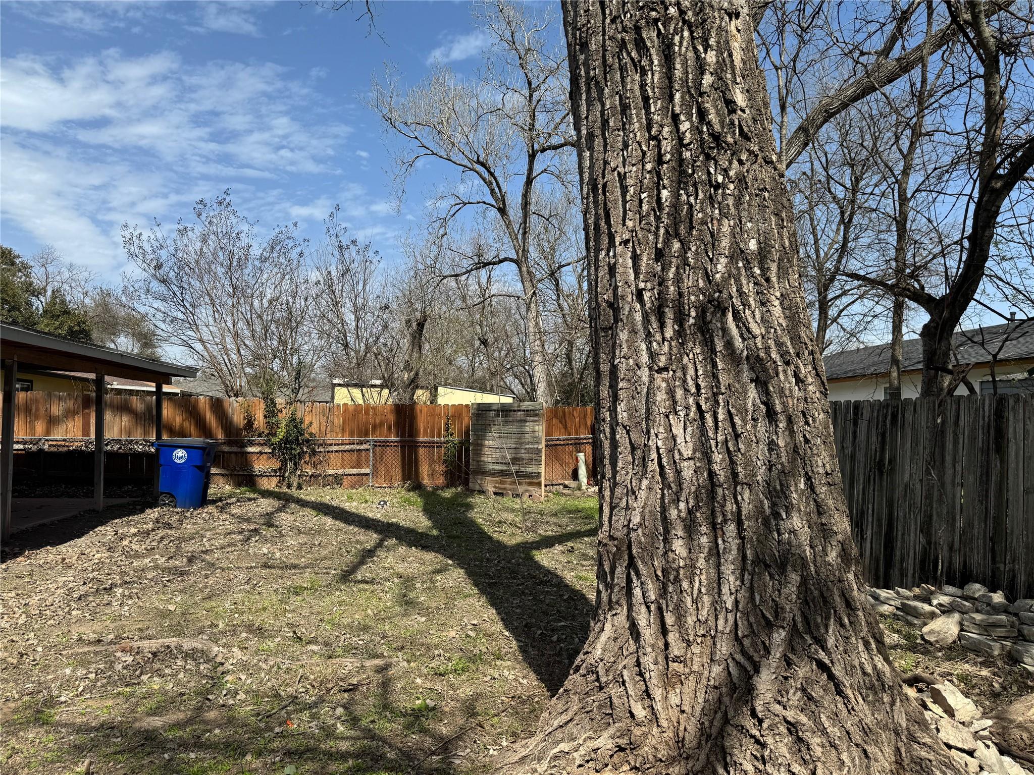 9505 N Creek Dr Property Photo 19
