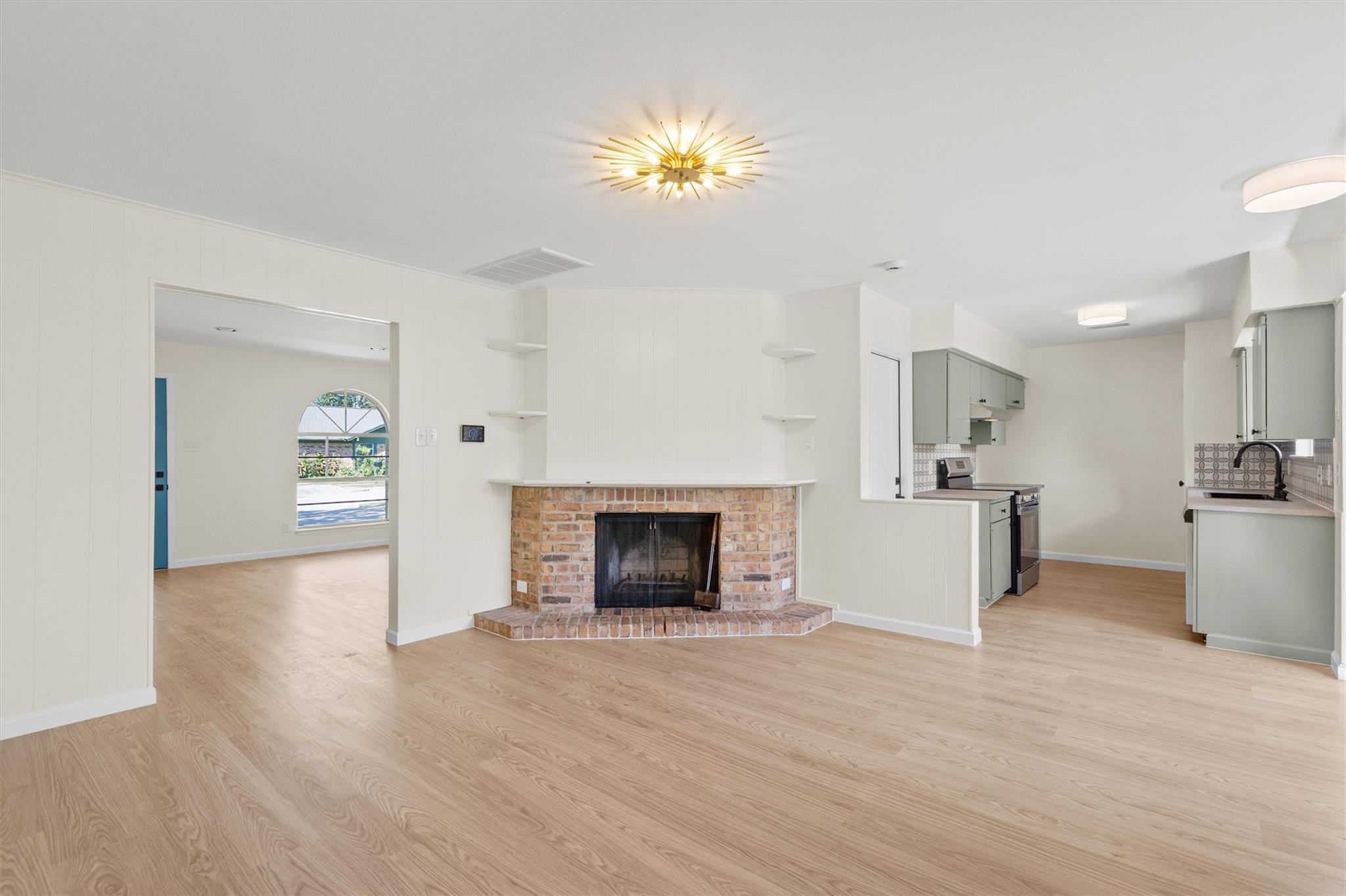 6611 Boleynwood Dr Property Photo 5