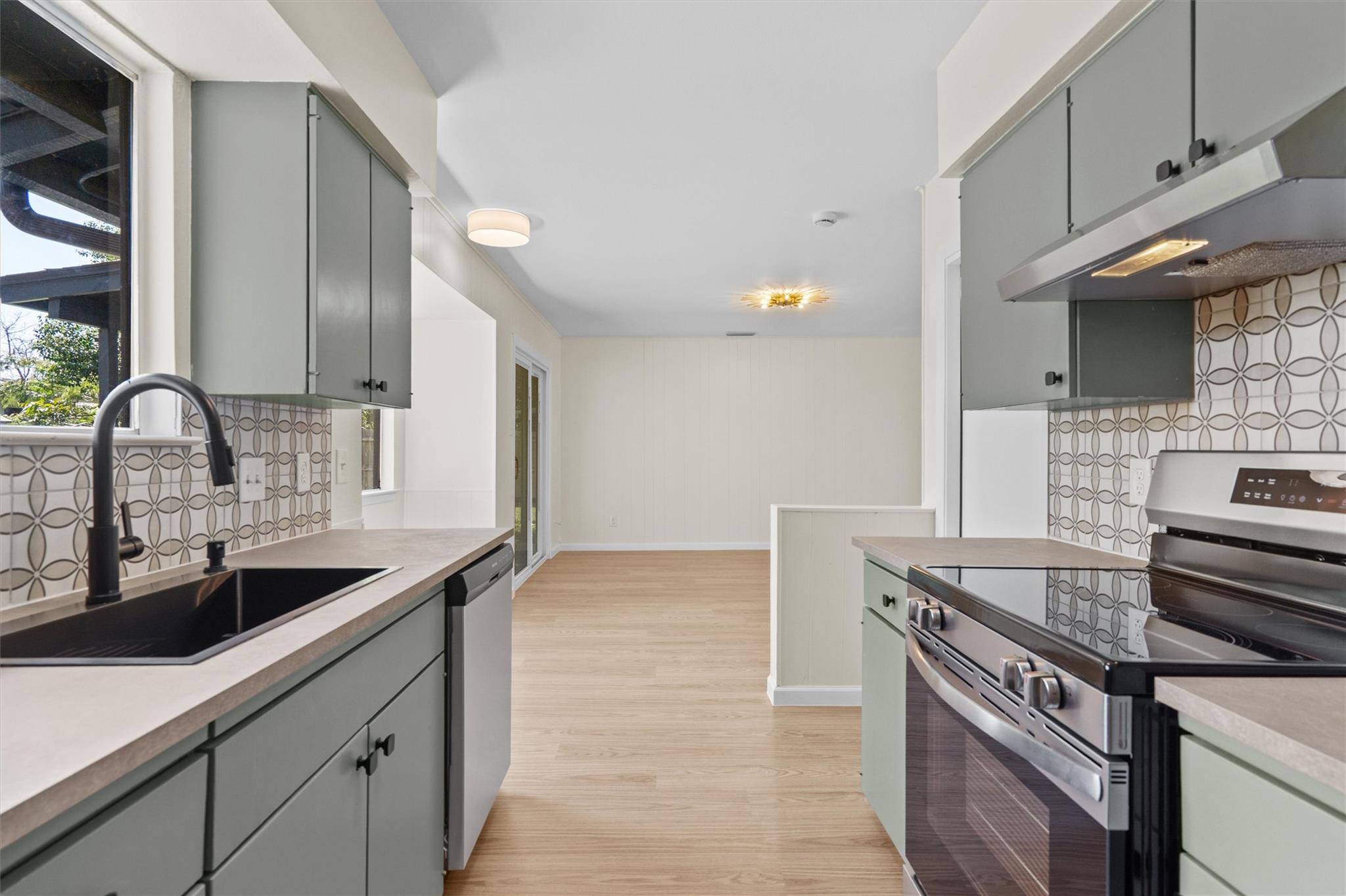 6611 Boleynwood Dr Property Photo 10