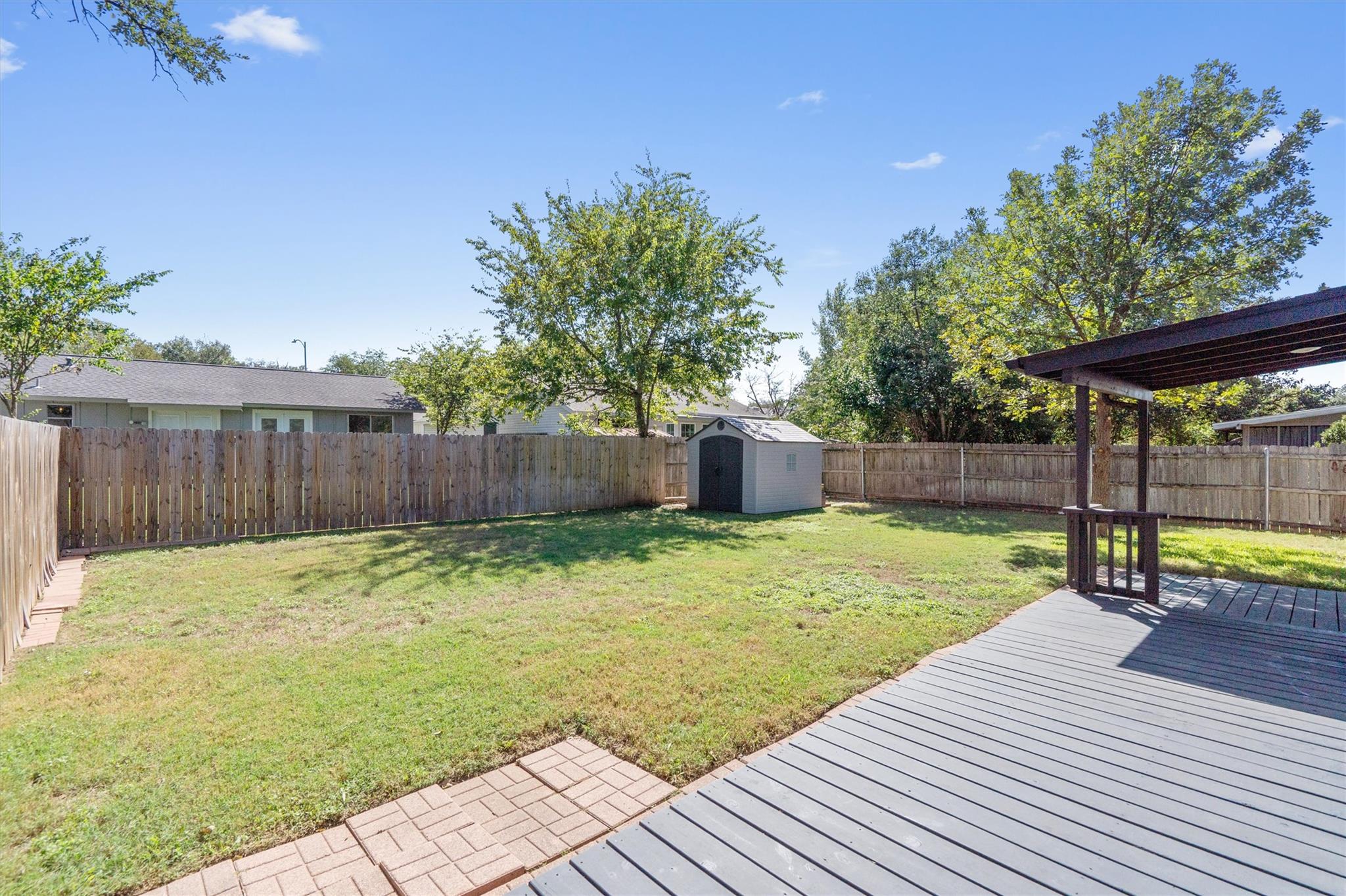 6611 Boleynwood Dr Property Photo 22