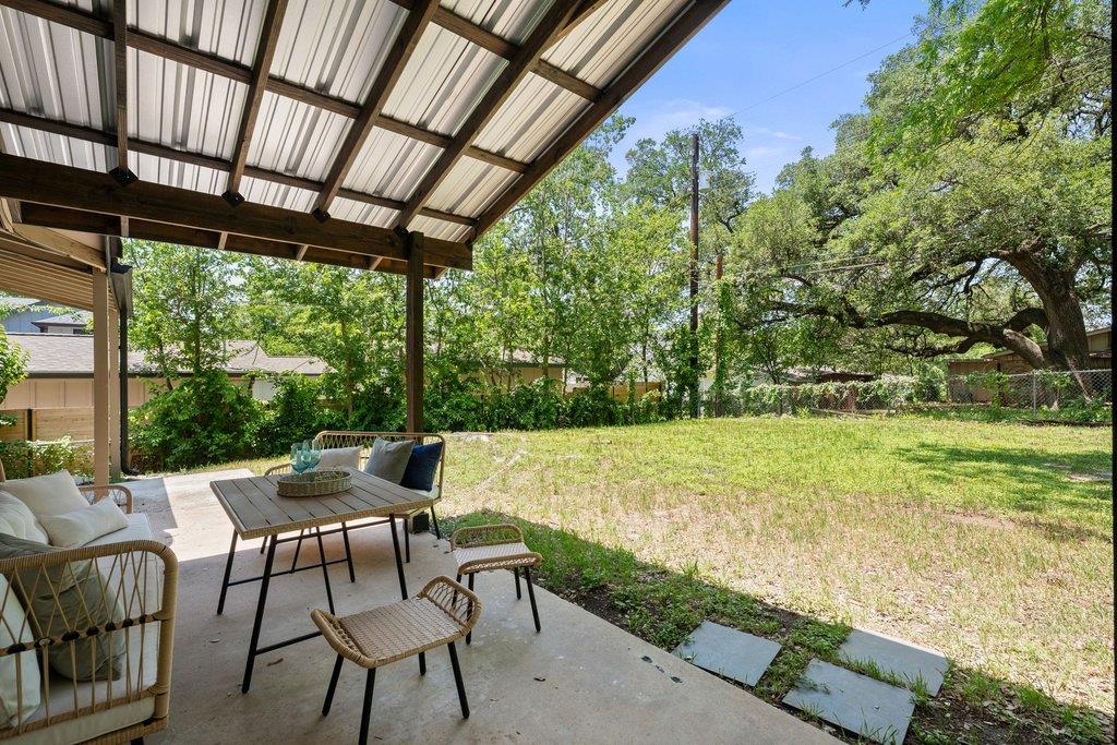 4904 Enchanted Ln Property Photo 12
