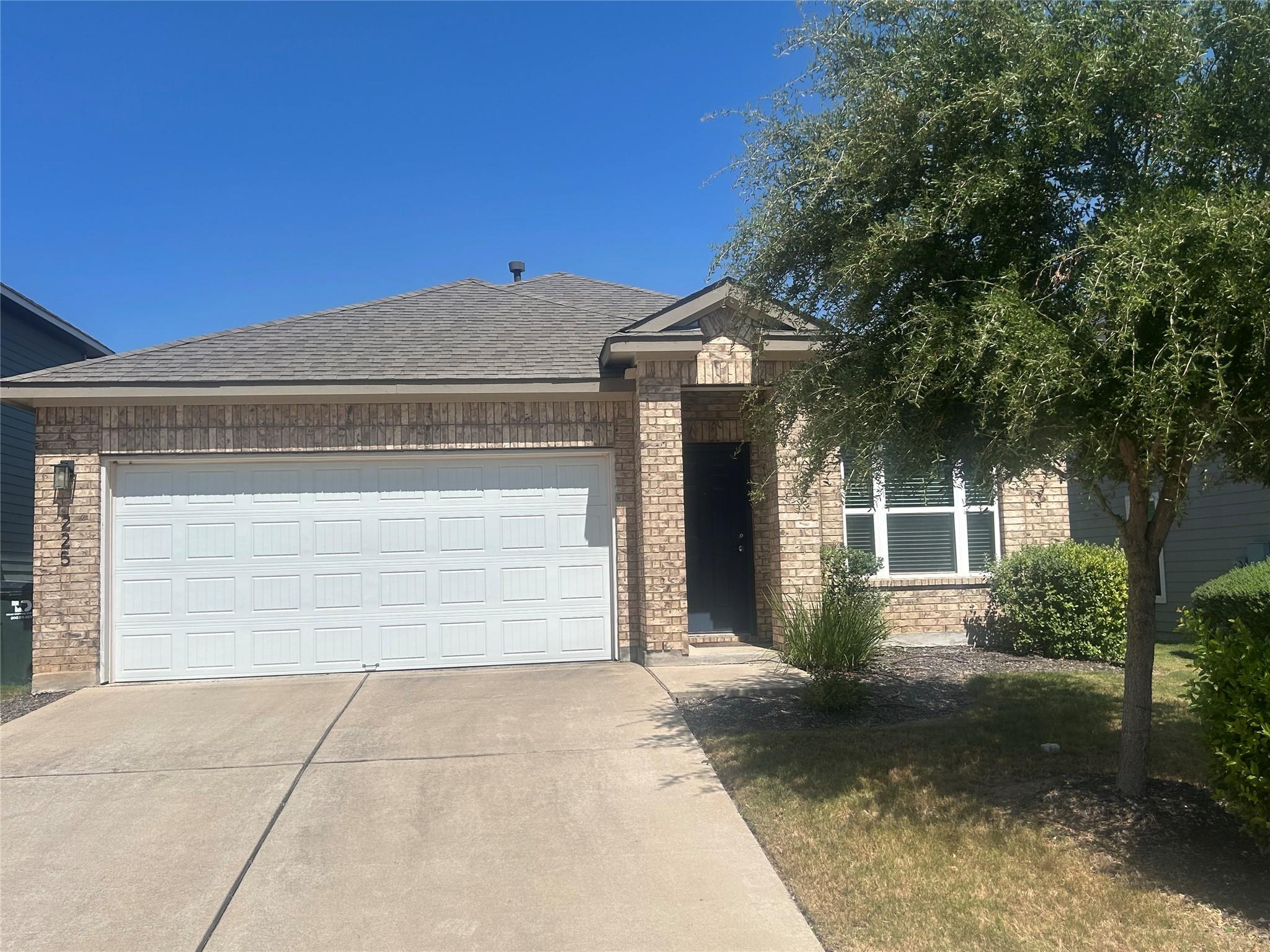225 San Gabriel River Rd Property Photo 1