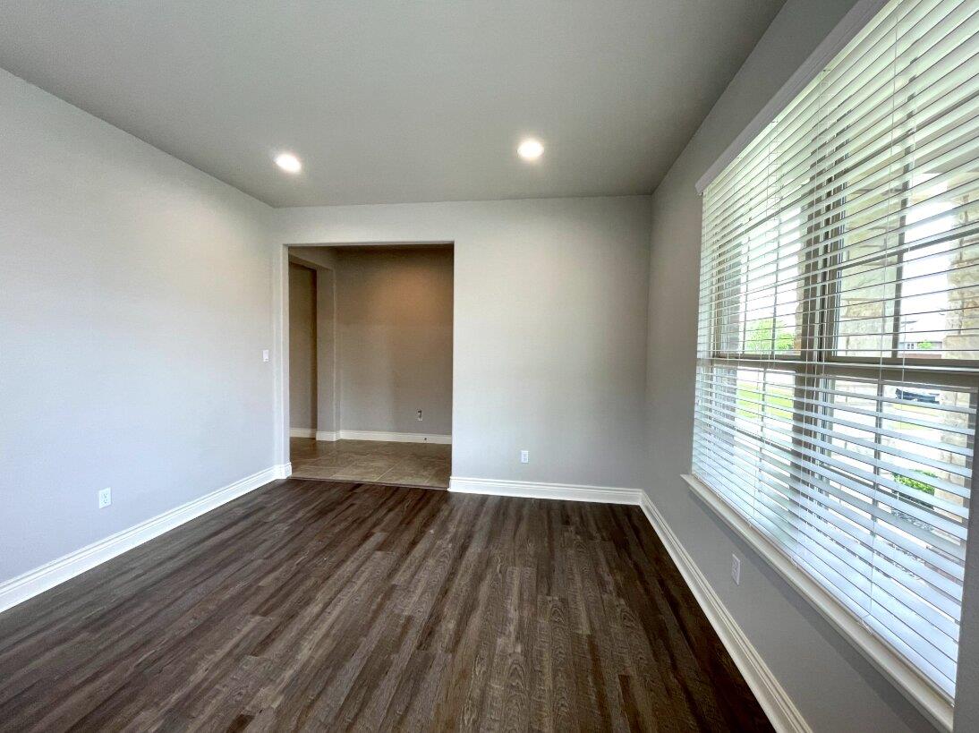 218 Summer Pointe Dr Property Photo 5
