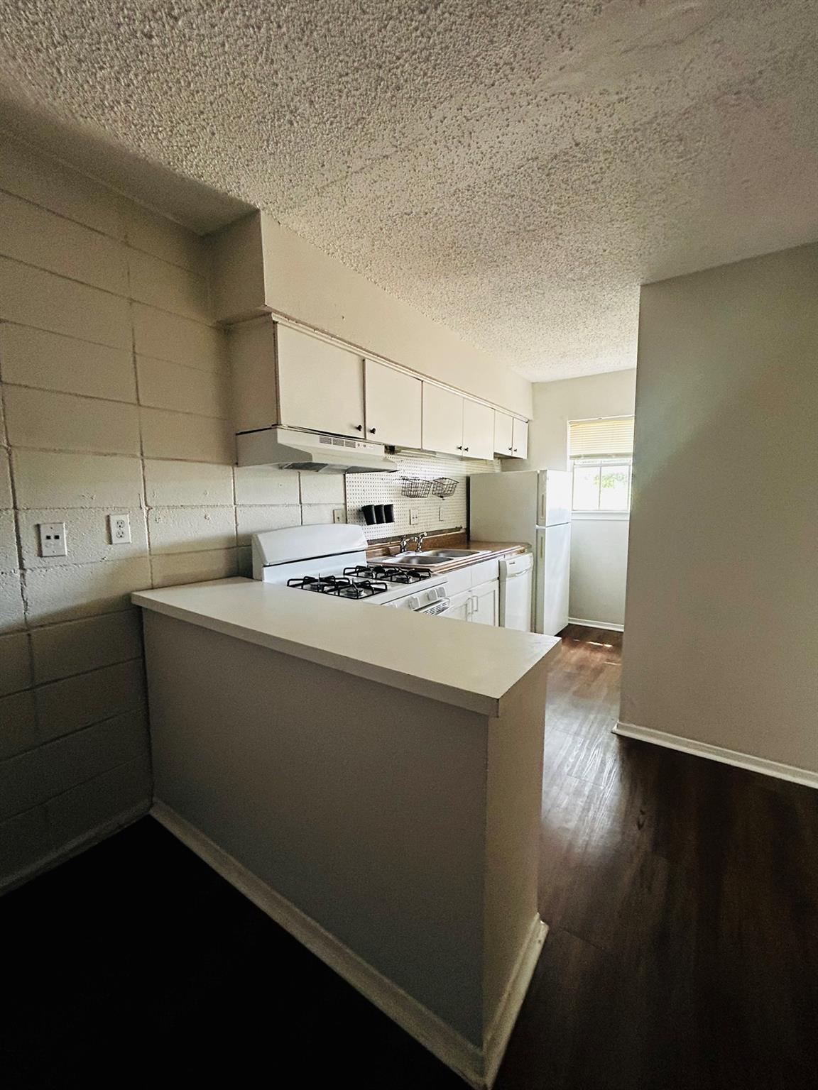 311 E 31st St #306 Property Photo 13