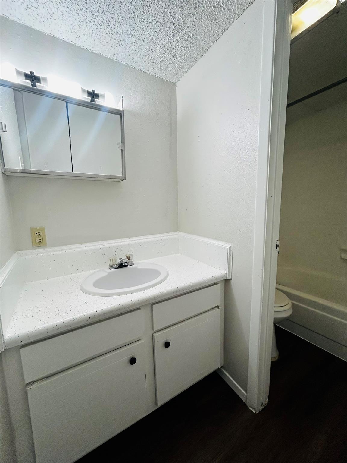 311 E 31st St #306 Property Photo 17