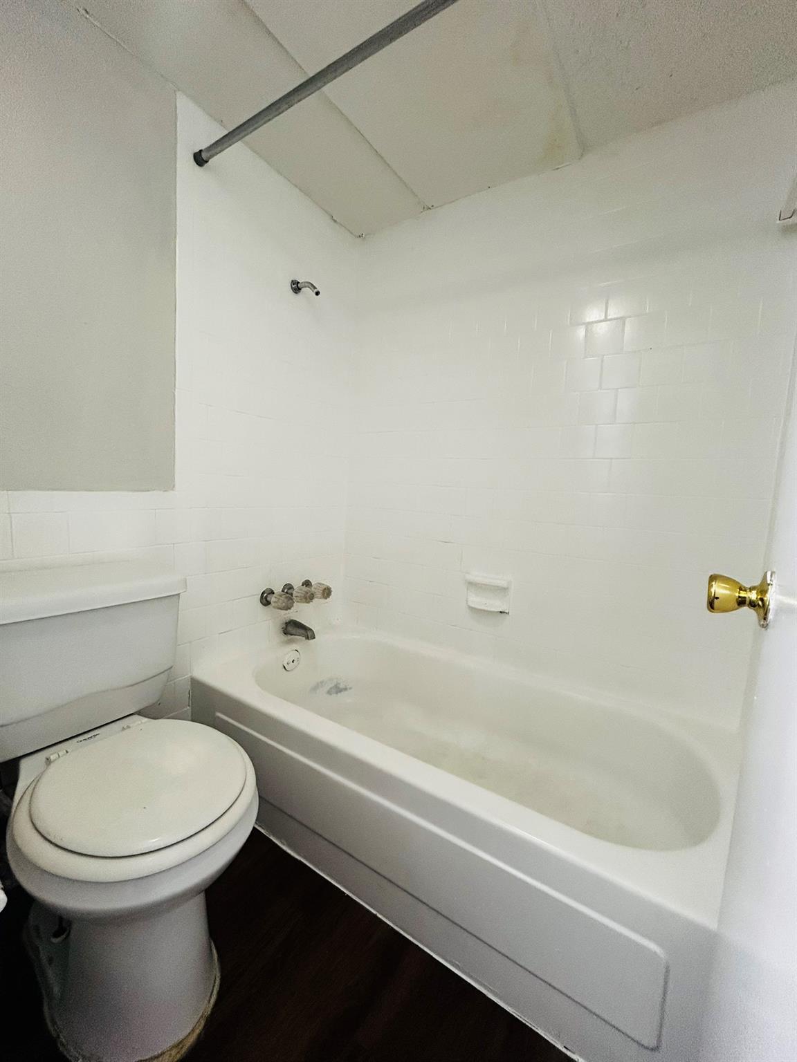 311 E 31st St #306 Property Photo 18
