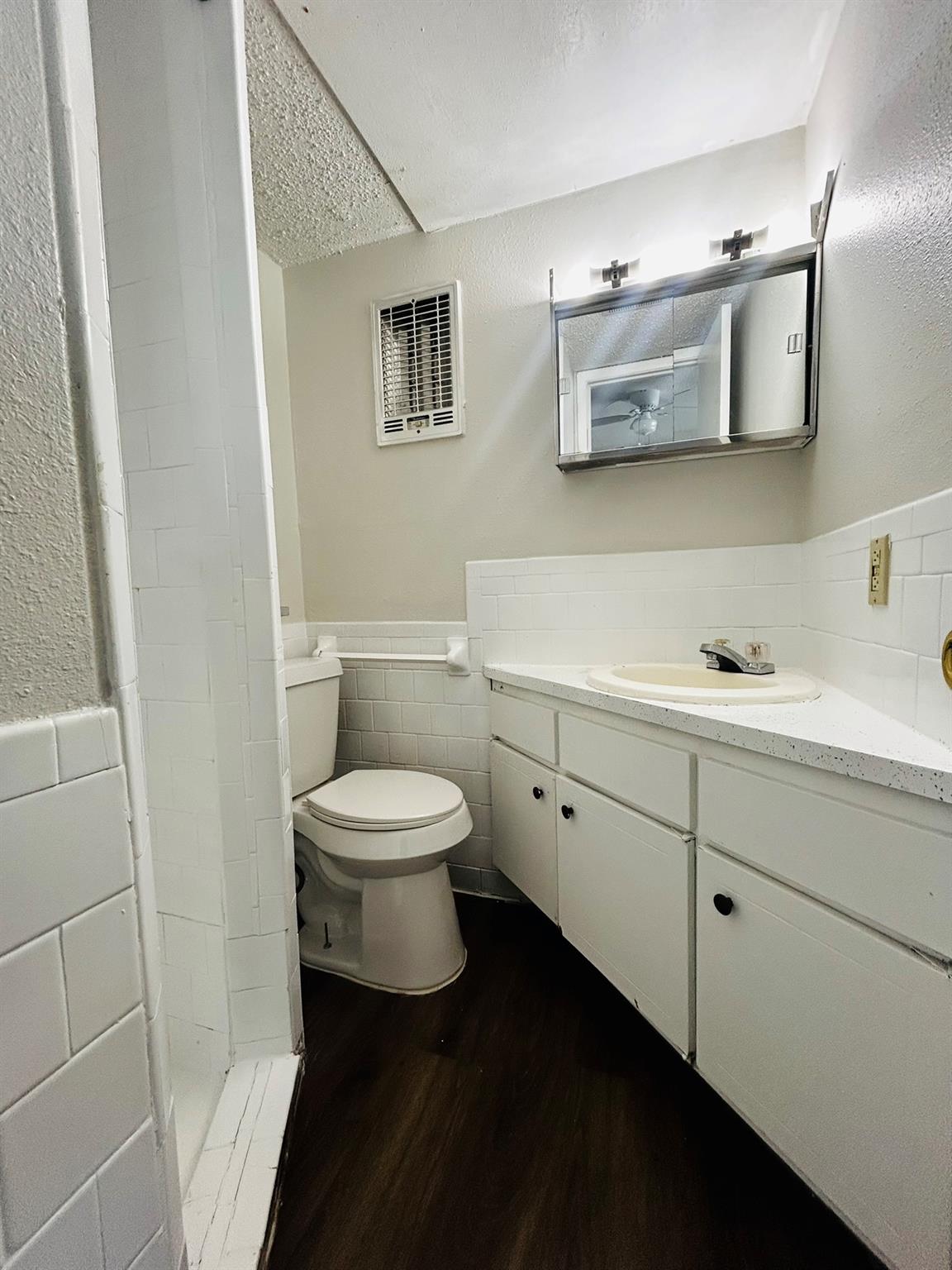 311 E 31st St #306 Property Photo 25