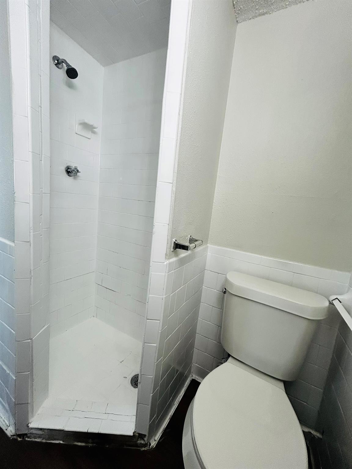 311 E 31st St #306 Property Photo 26