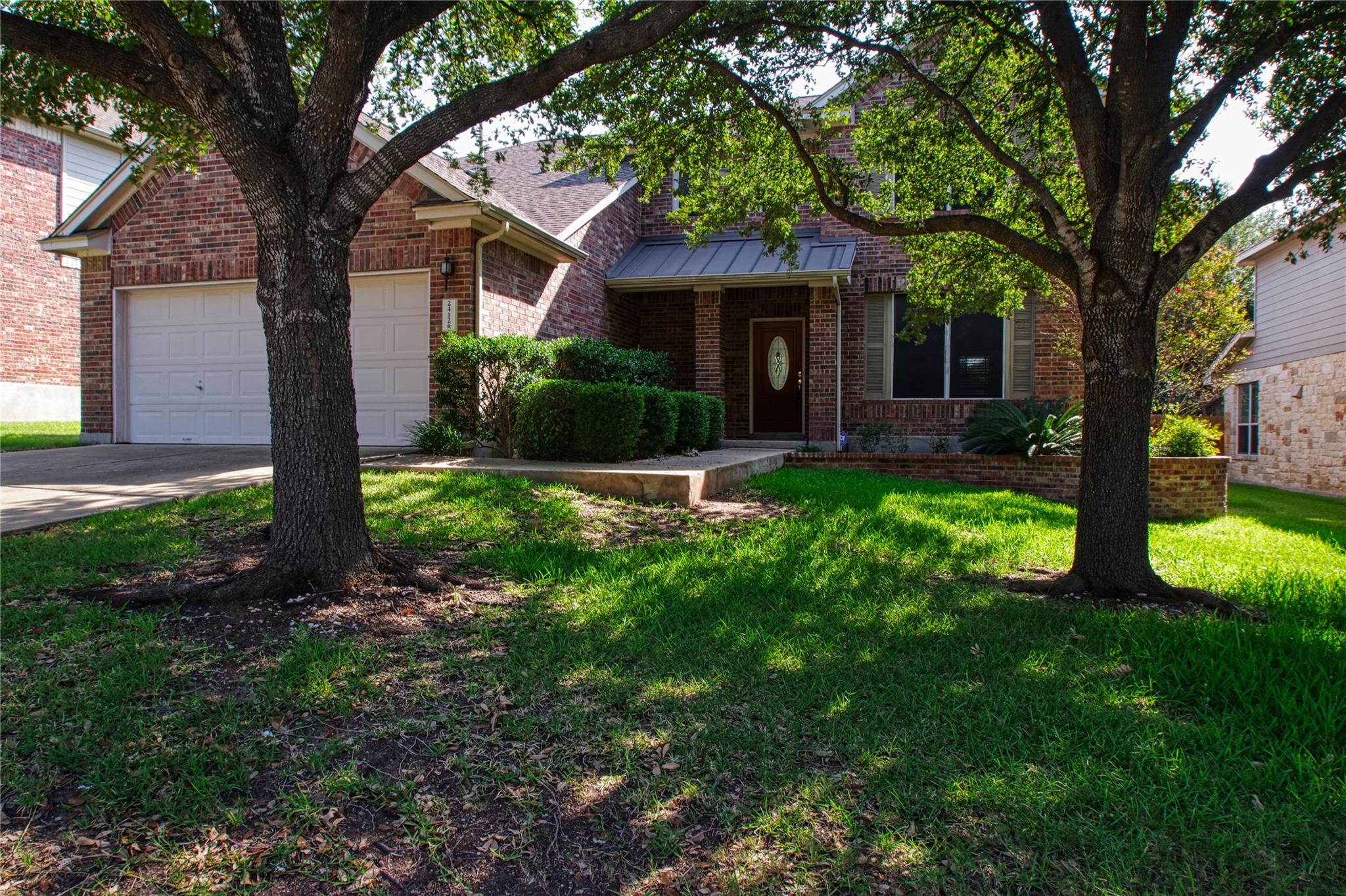 2412 Silver Spur Ln Property Photo 1